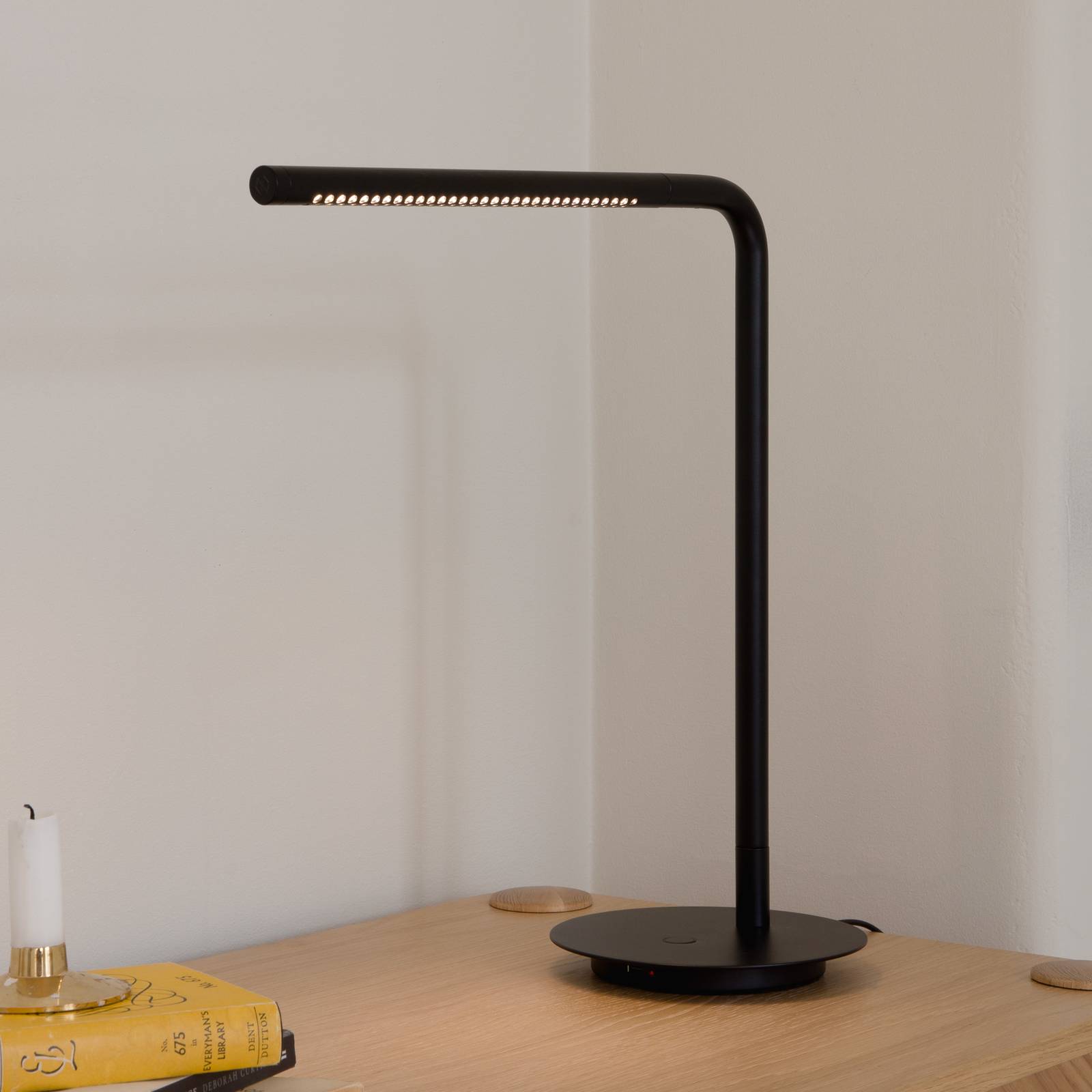 UMAGE lampa stołowa LED Omni, czarna Wysokość 46 cm Metalowa obrotowa