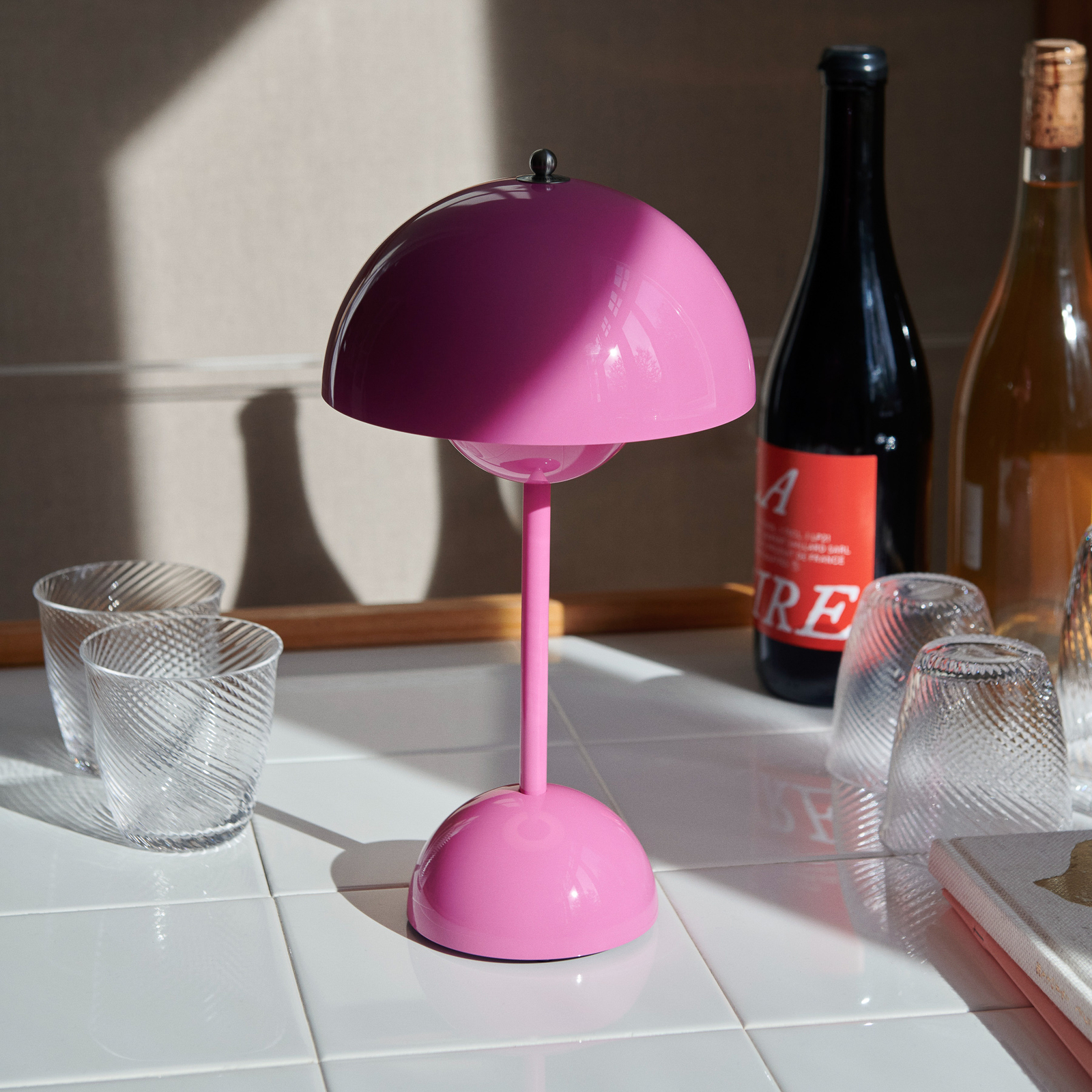 &Tradicinė LED įkraunama stalinė lempa Flowerpot VP9, rožinė