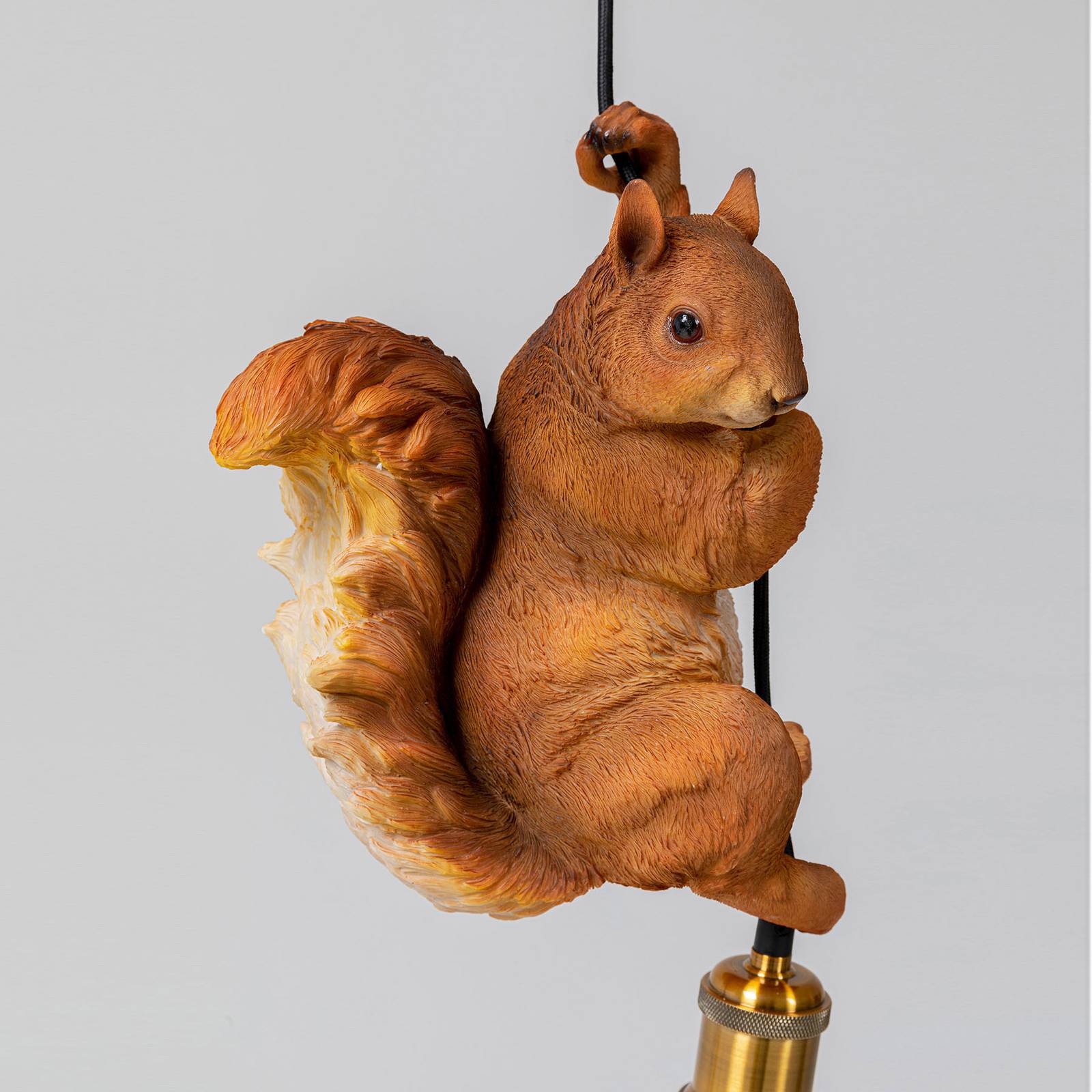 Kare Squirrel hengelampe med ekornmodell