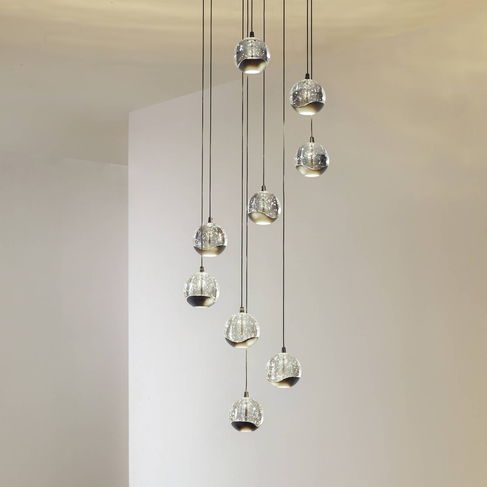 Lucande LED-Hängelampe Hayley, schwarz, 9-flg., Glas günstig online kaufen