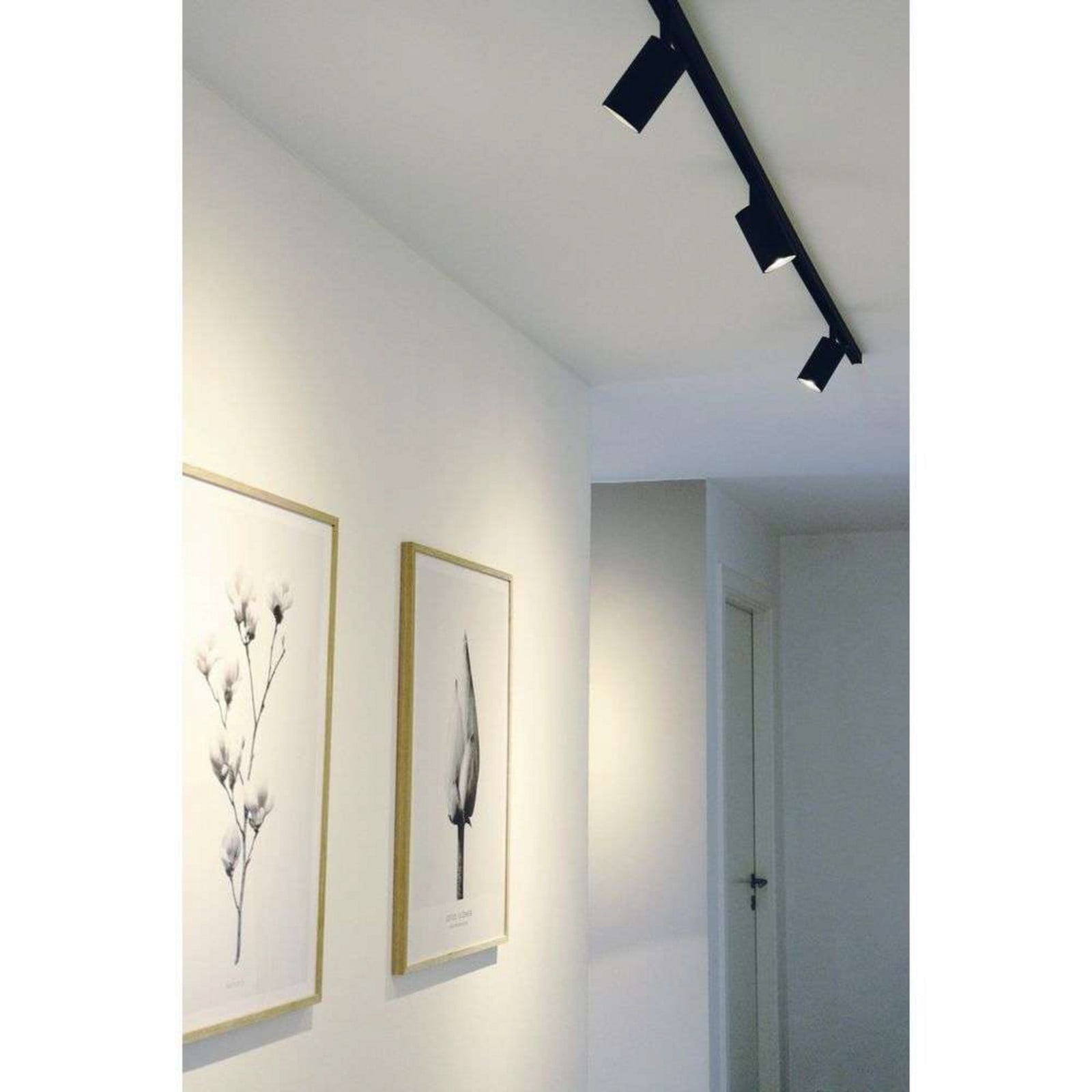 Designline Tube Spot LED 2700K Vit ANTIDARK - Vardagsrum - Metall | Produkter - Spotlights - Spotskena | Lampspecialisterna