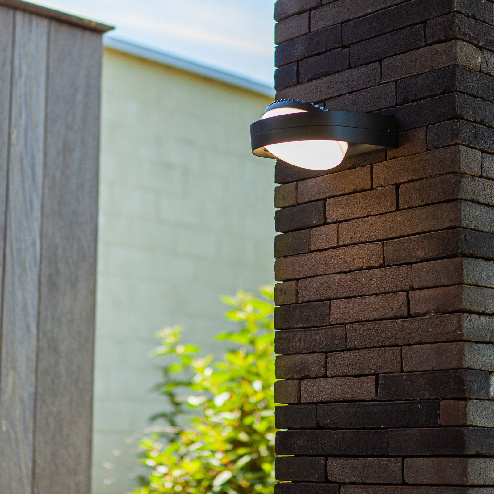 LED-Außenwandleuchte FELE, dunkelgrau, 20 cm, Metall, IP54 LED-Außenwandleuchte FELE, dunkelgrau, 20 cm, Metall, IP54