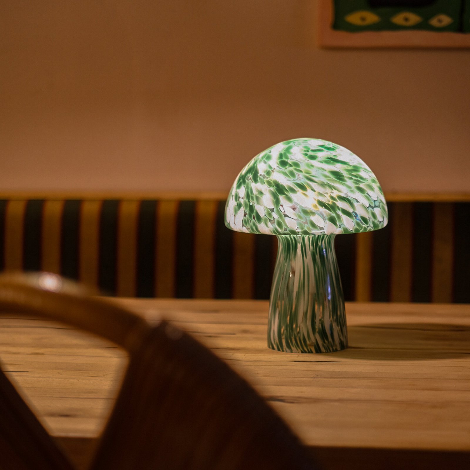 Lindby lampe à poser Hubi, vert, verre, Ø 22 cm, forme de champignon