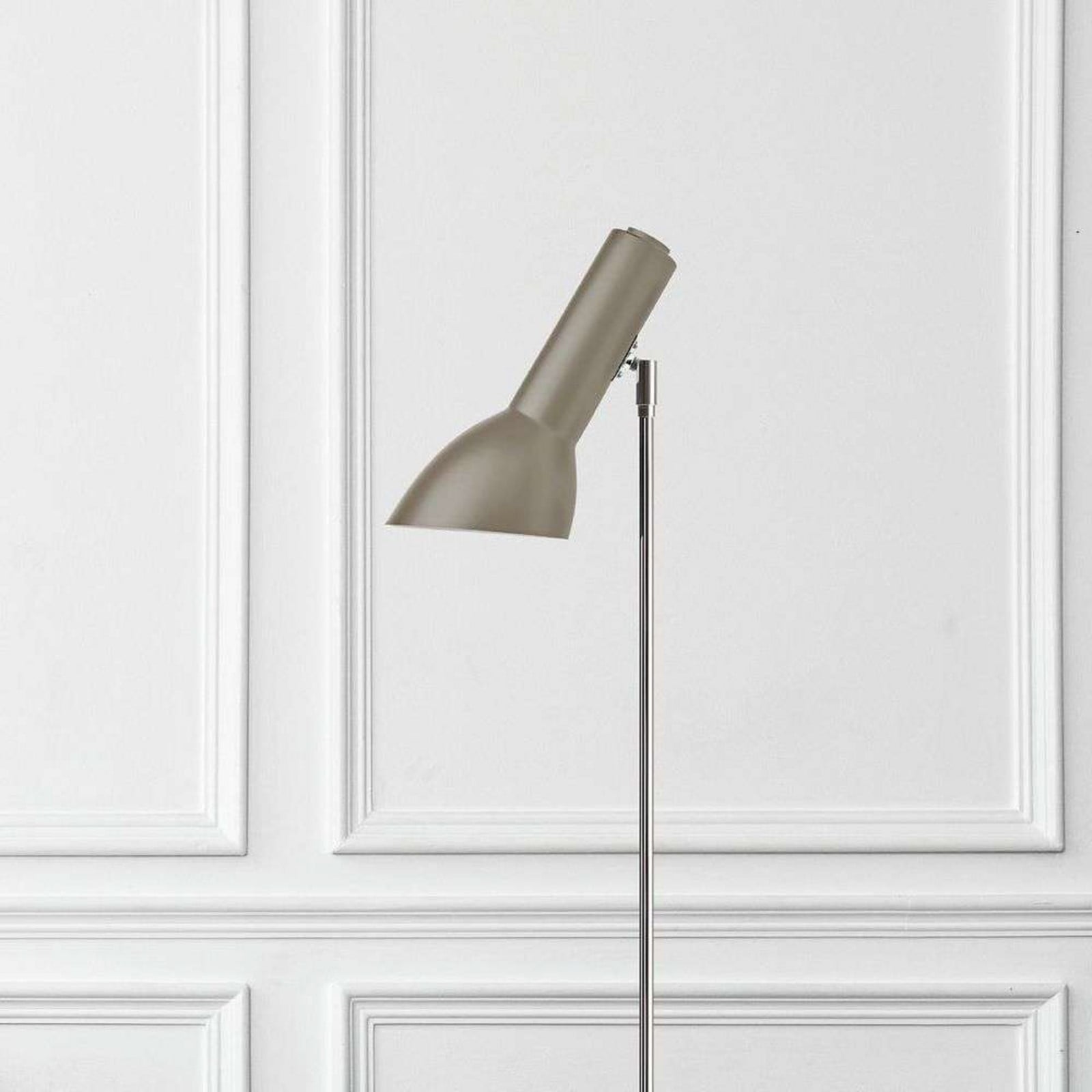 Oblique Golvlampa Chrome/Sand CPH Lighting - Vardagsrum - Aluminium