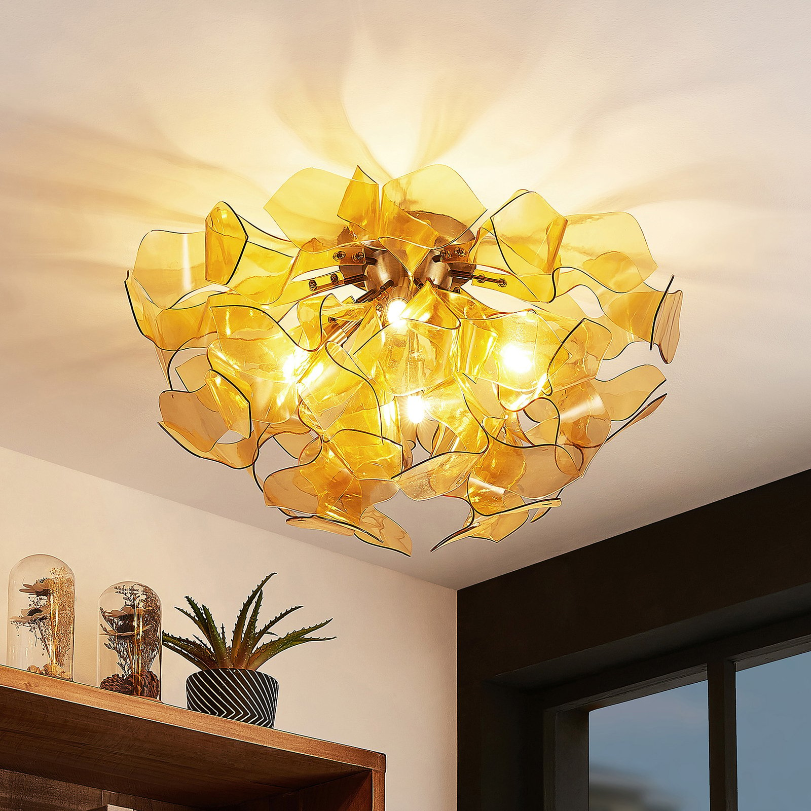 Lindby Moscalina ceiling light, amber