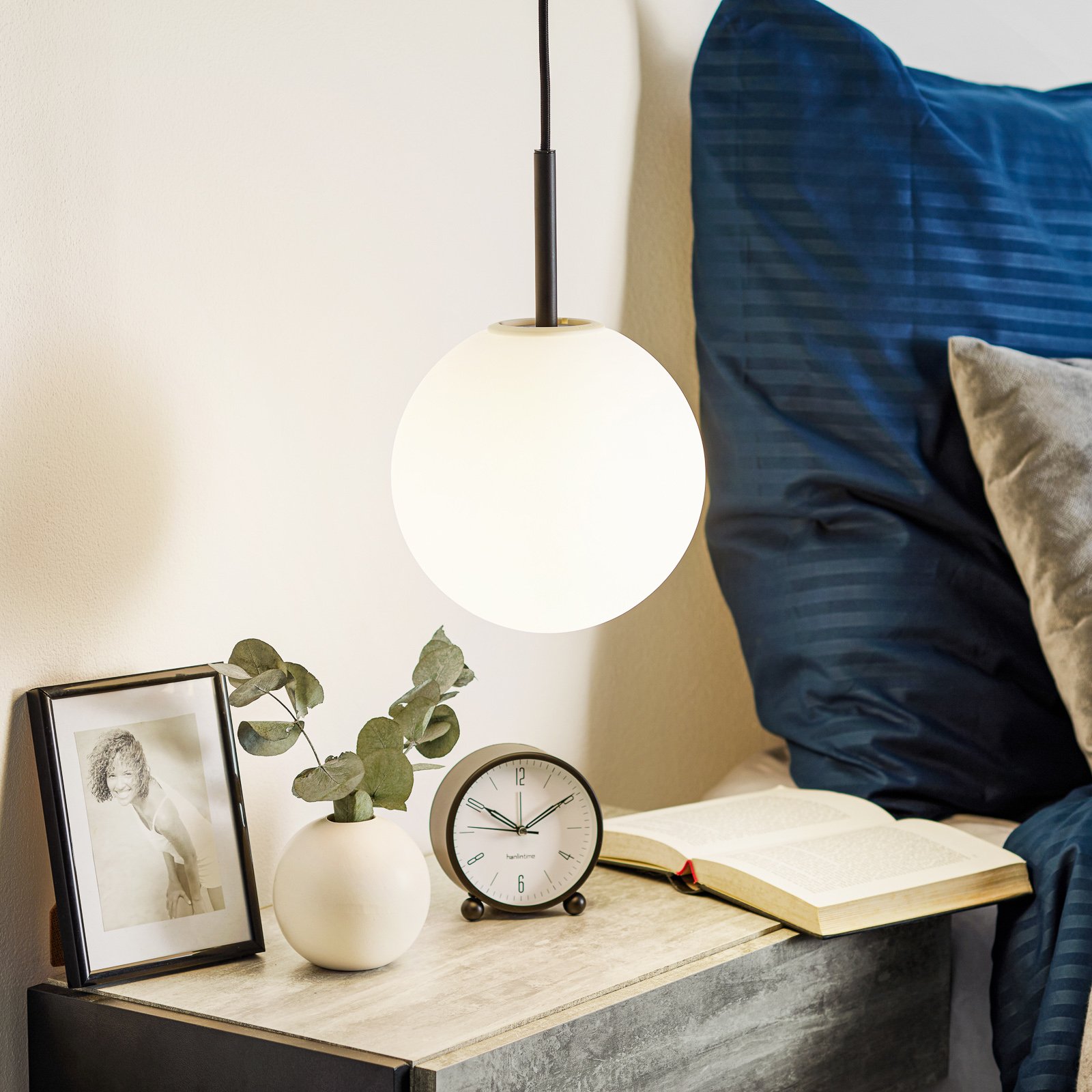 TR Bulb Pendelleuchte Black/Matt Opal - Audo Copenhagen