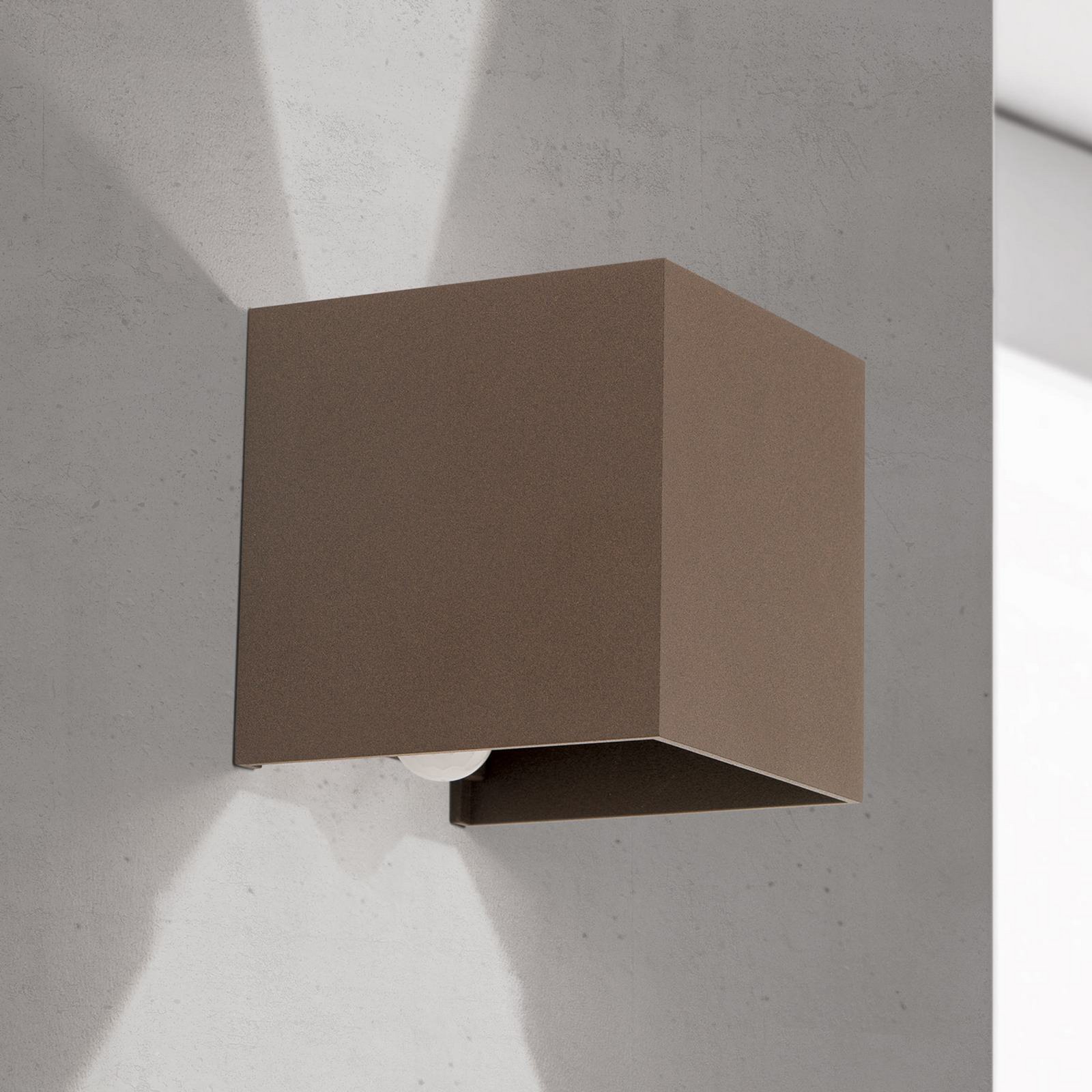Candeeiro de parede exterior LED Cube-S, corten, metal, sensor