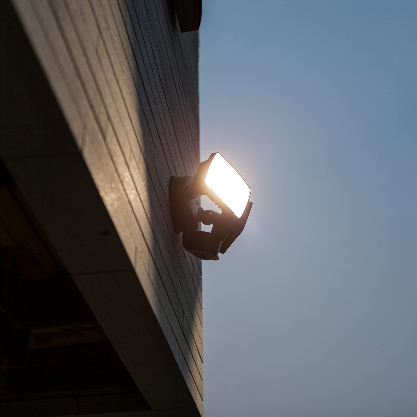 CHIMERA LED-érzékelős kültéri falikar, fekete, 2 izzós, IP54 CHIMERA LED-érzékelős kültéri falikar, fekete, 2 izzós, IP54