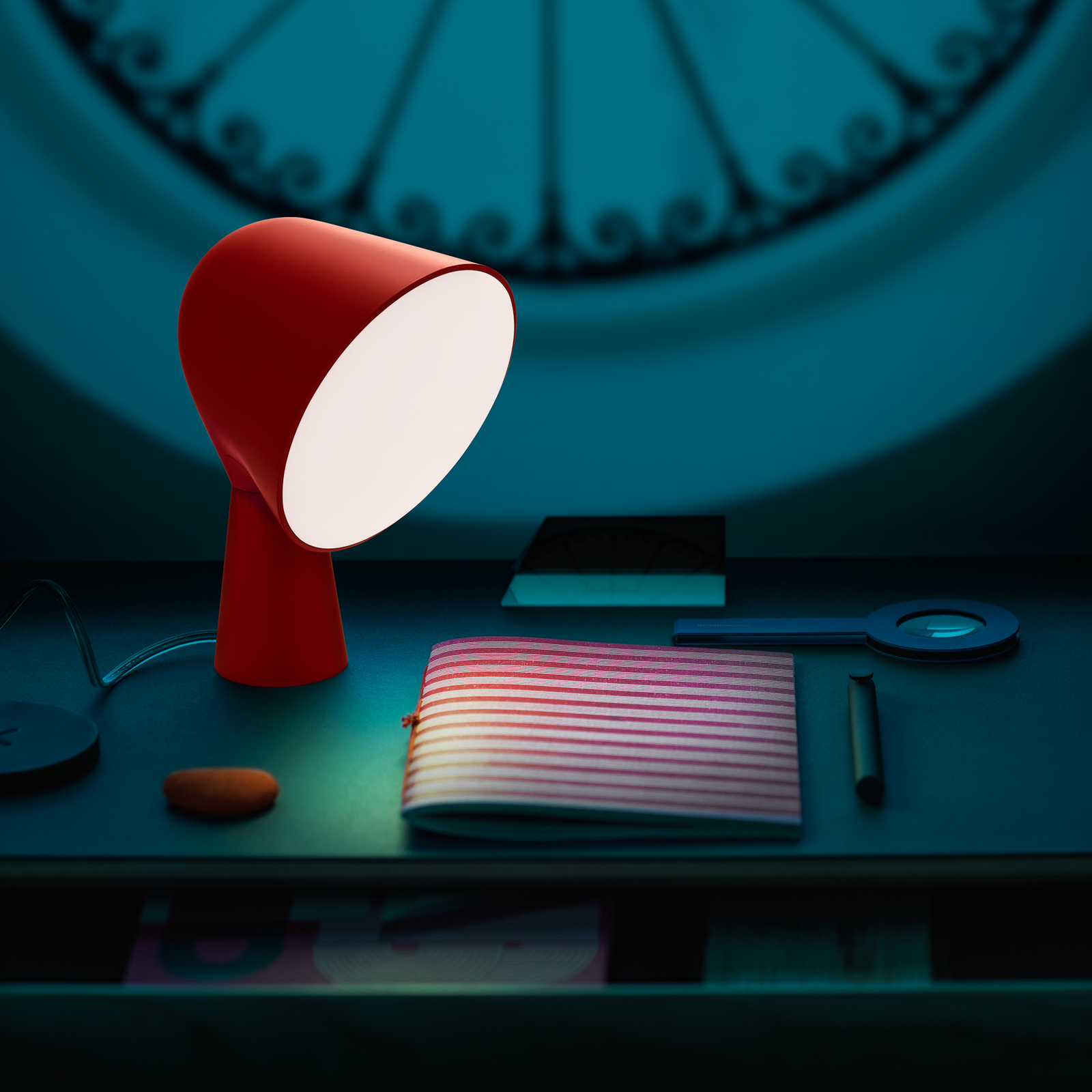 Foscarini Binic designová stolní lampa, červená