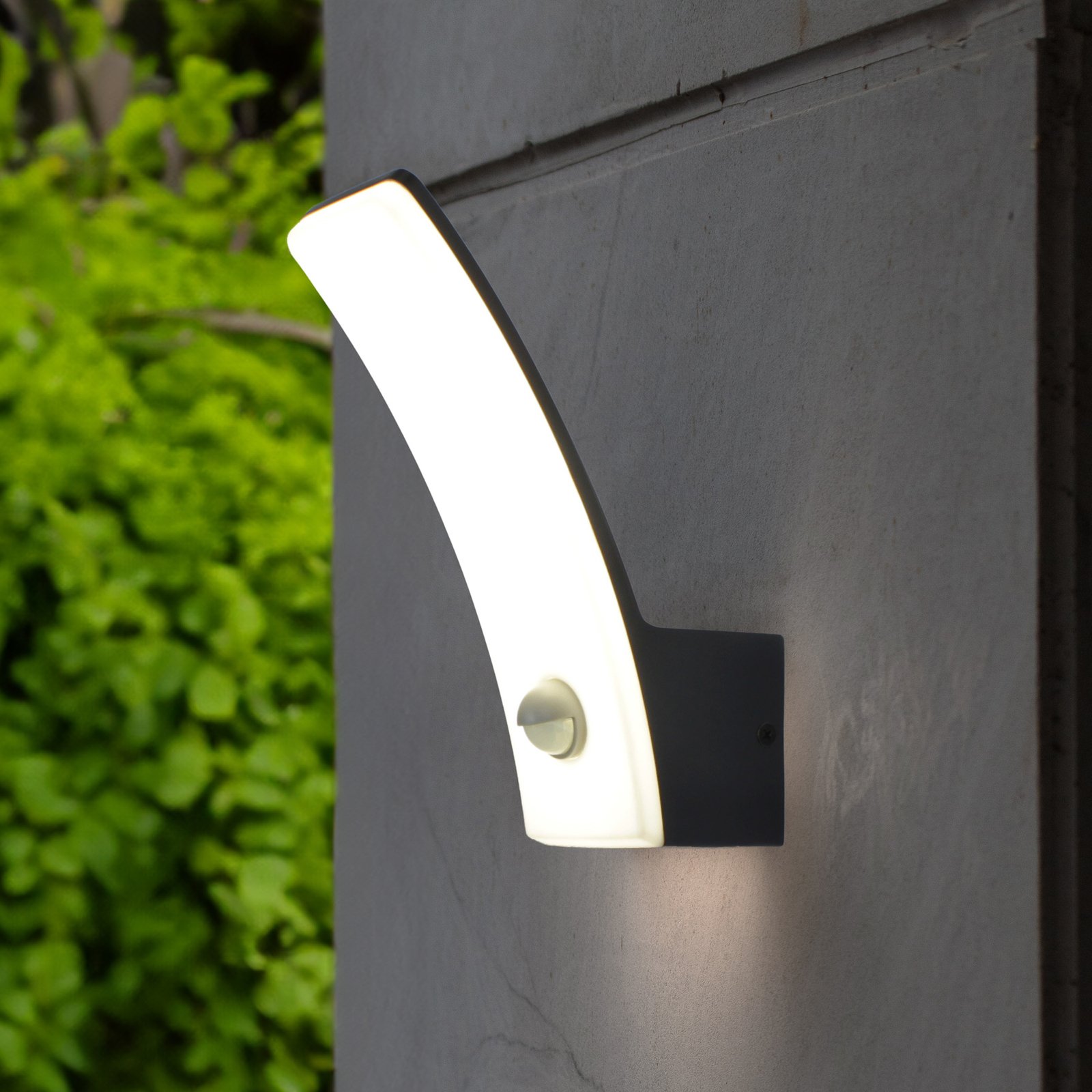 LED outdoor wall light Cairo, anthracite, plastic, sensor