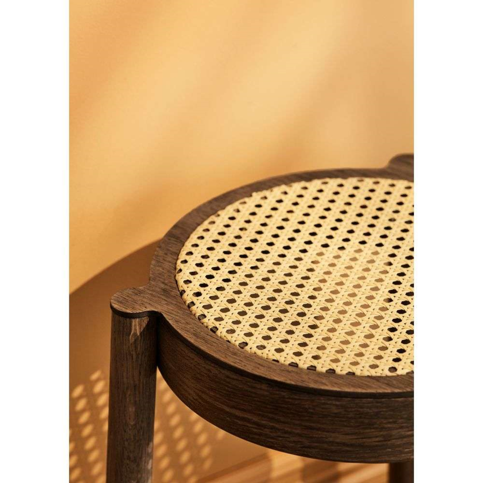 Pal Stool Smoked Oak/Light Mesh - Northern