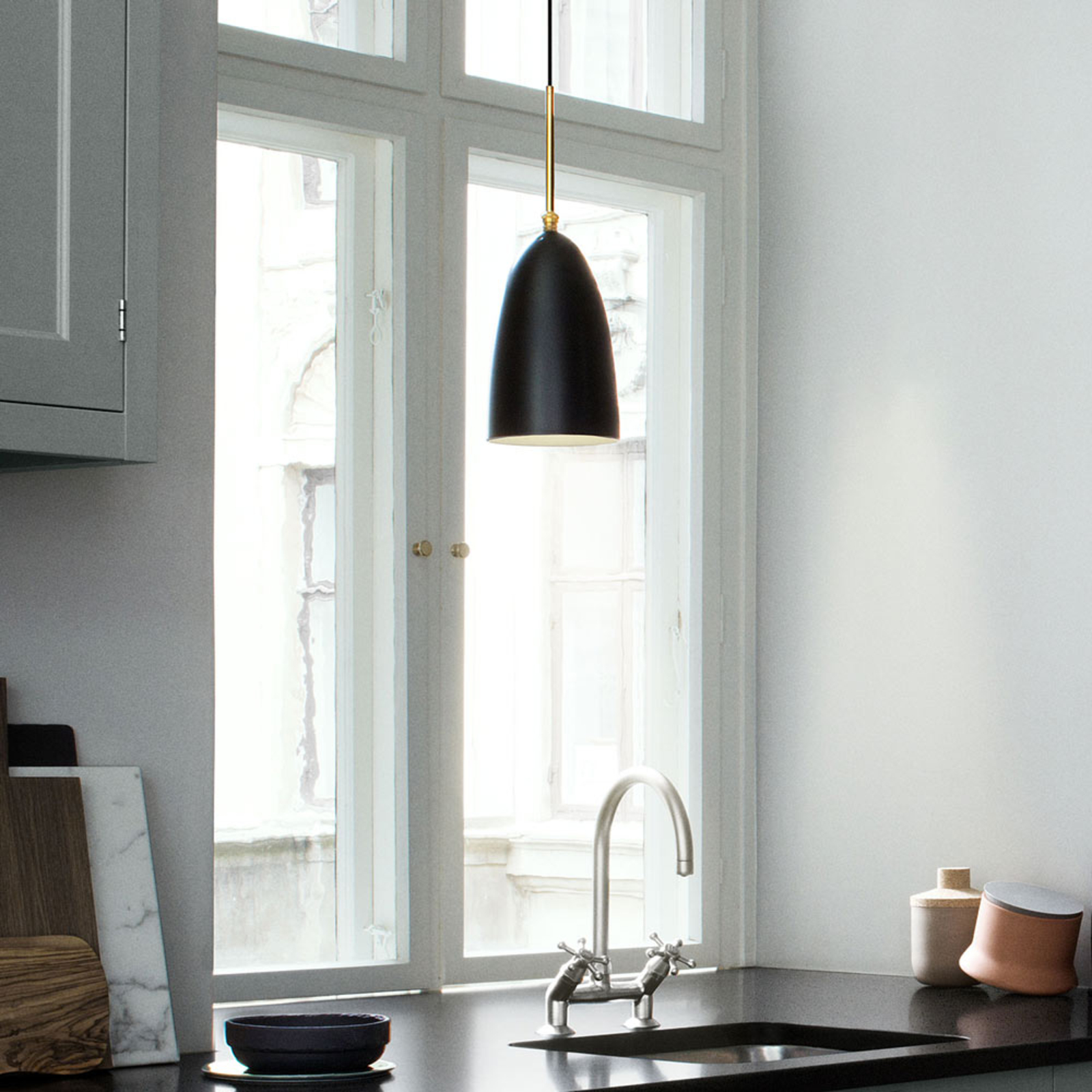 GUBI Gräshoppa pendant light, black, for Living / Dining Room, powder-coated steel, brass, E14, 40 W, energy efficiency: A++, H: 23 cm