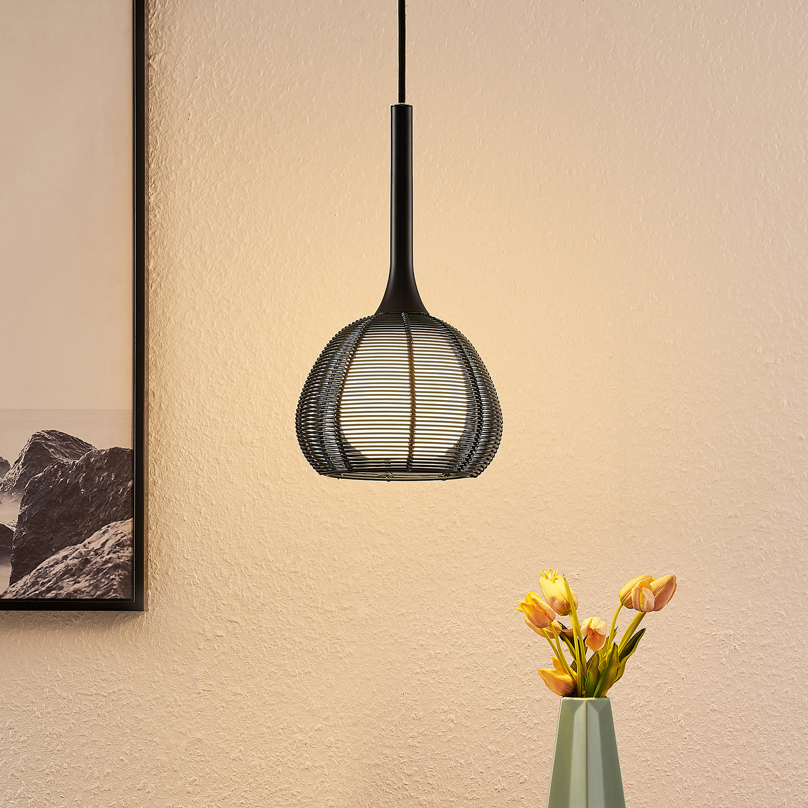 Lucande Tetira závesná lampa 1-pl. 16,5 cm, čierna