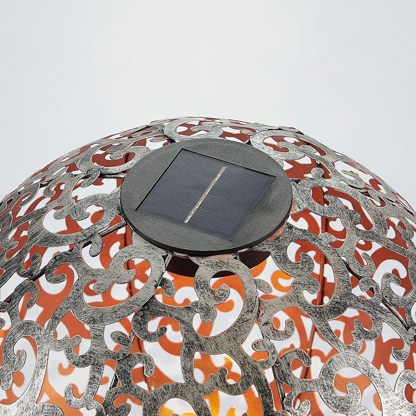 Lindby Eduta solárna LED lampa striebro–zlato