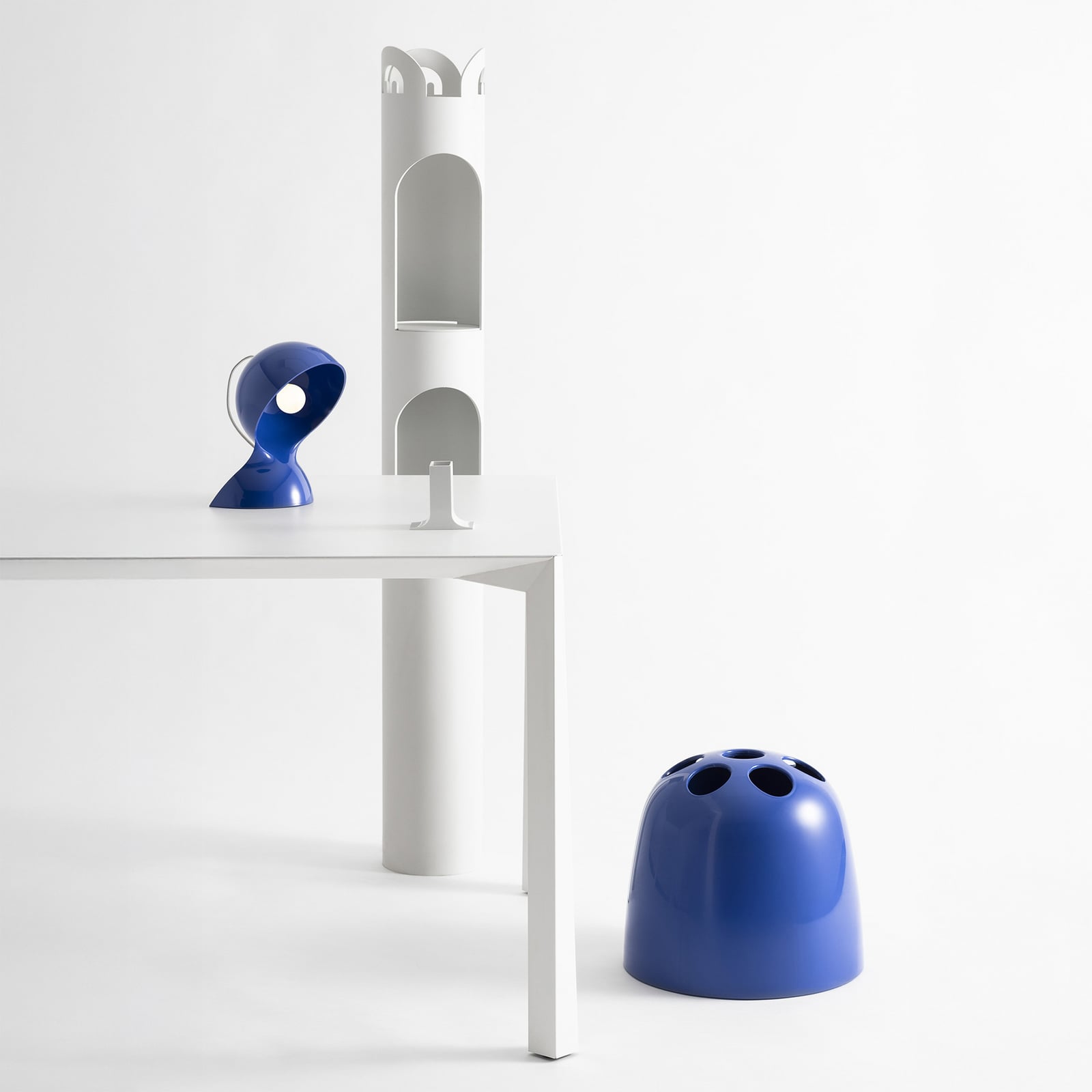 Dalú Tischlampe, Höhe 26 cm, blau - Artemide Dalú Tischlampe, Höhe 26 cm, blau - Artemide