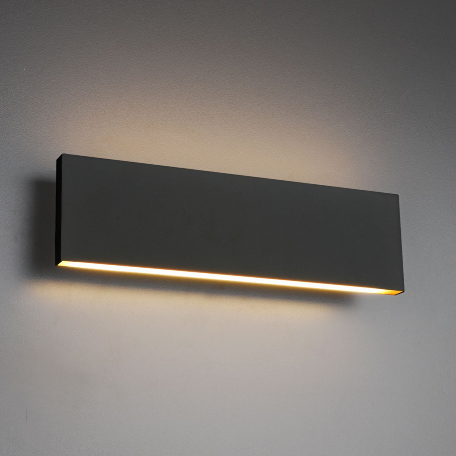 Trio Lighting vägglampor du kan köpa online | Lampkultur.se LED vägglampa Element med hylla, matt vit | Lamp24.se