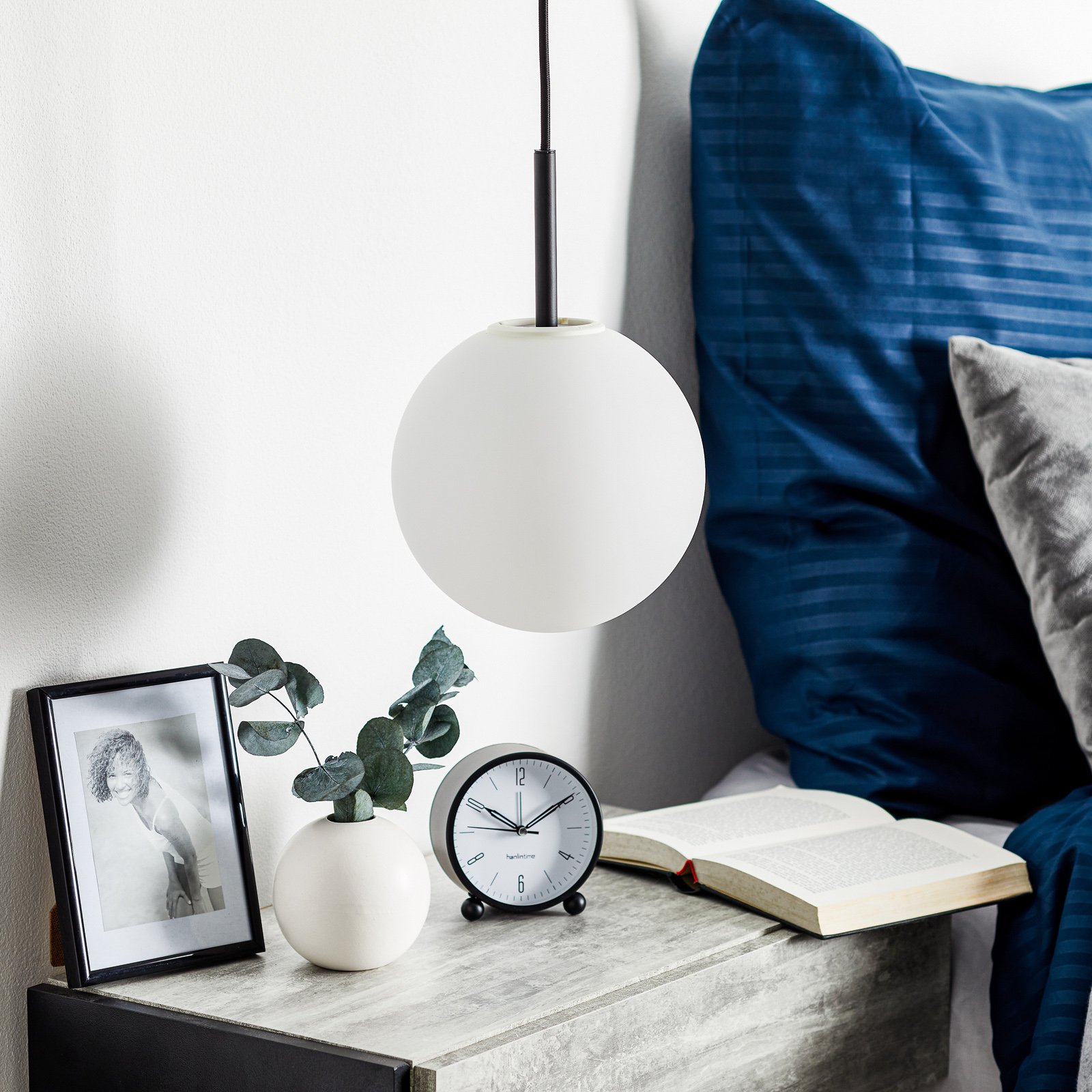 TR Bulb Pendelleuchte Black/Matt Opal - Audo Copenhagen