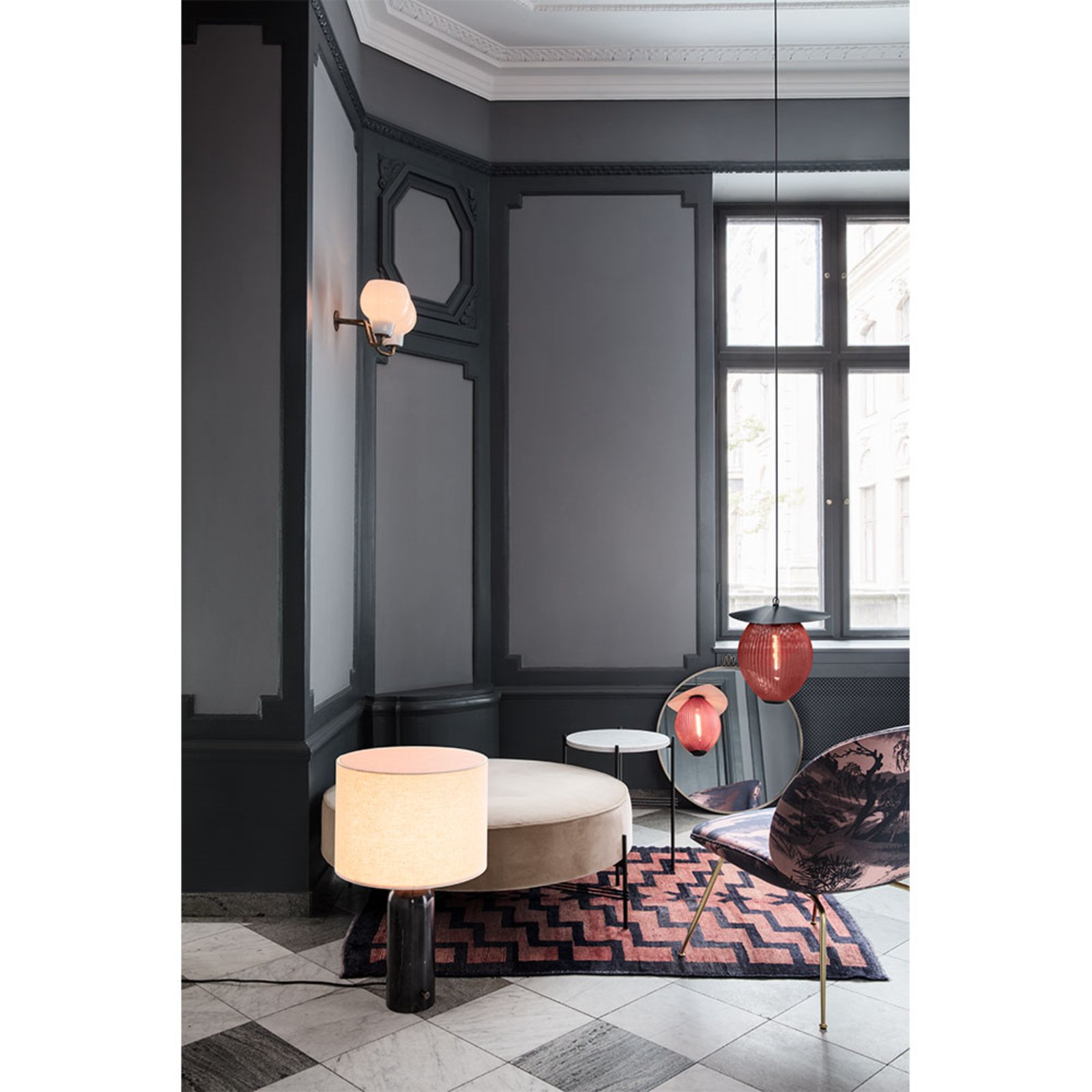 Gravity Candeeiro de Mesa Small Black Marble/Canvas - GUBI