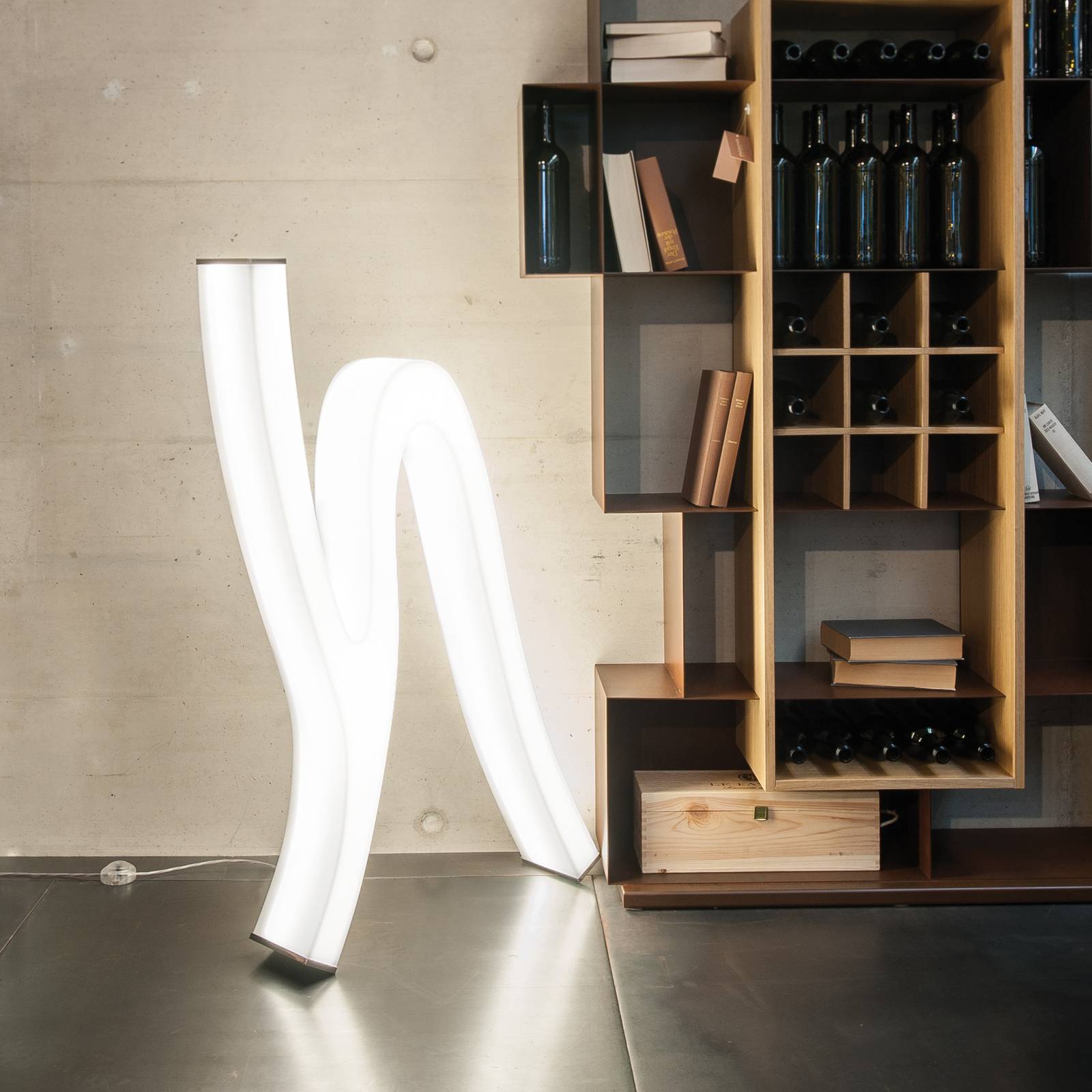 Image of Molto Luce Lash Object lampadaire LED blanc/chromé 