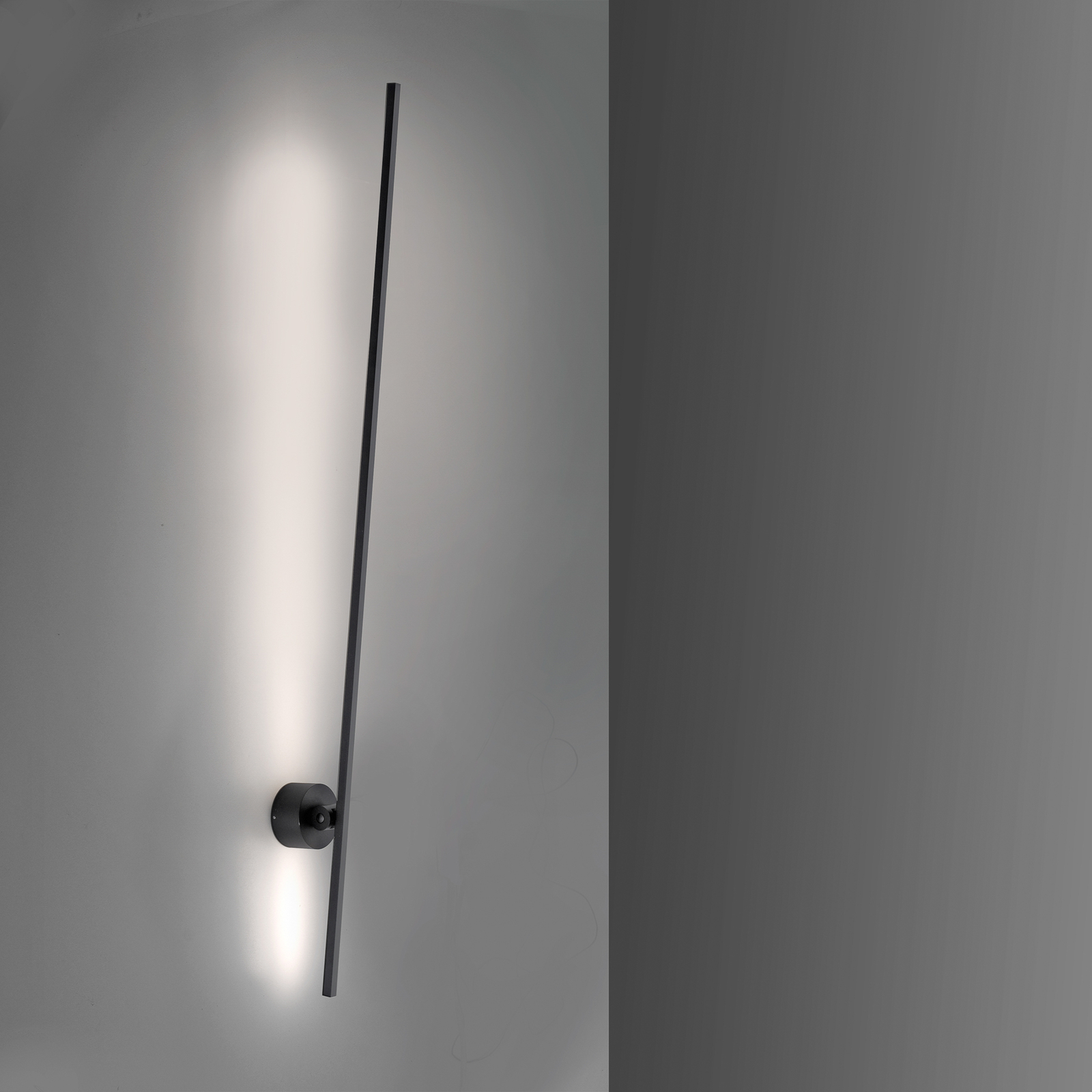 PURE Grafo LED-væglampe, sort