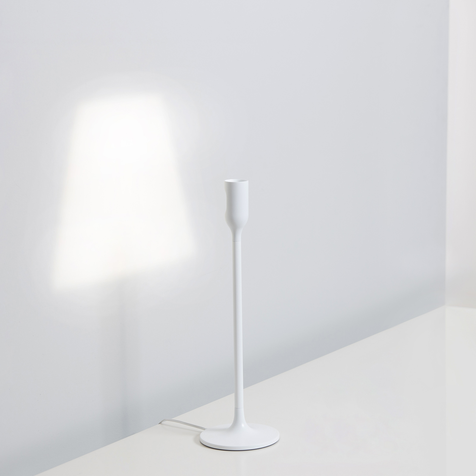 Innermost YOYLight -LED-pöytälamppu