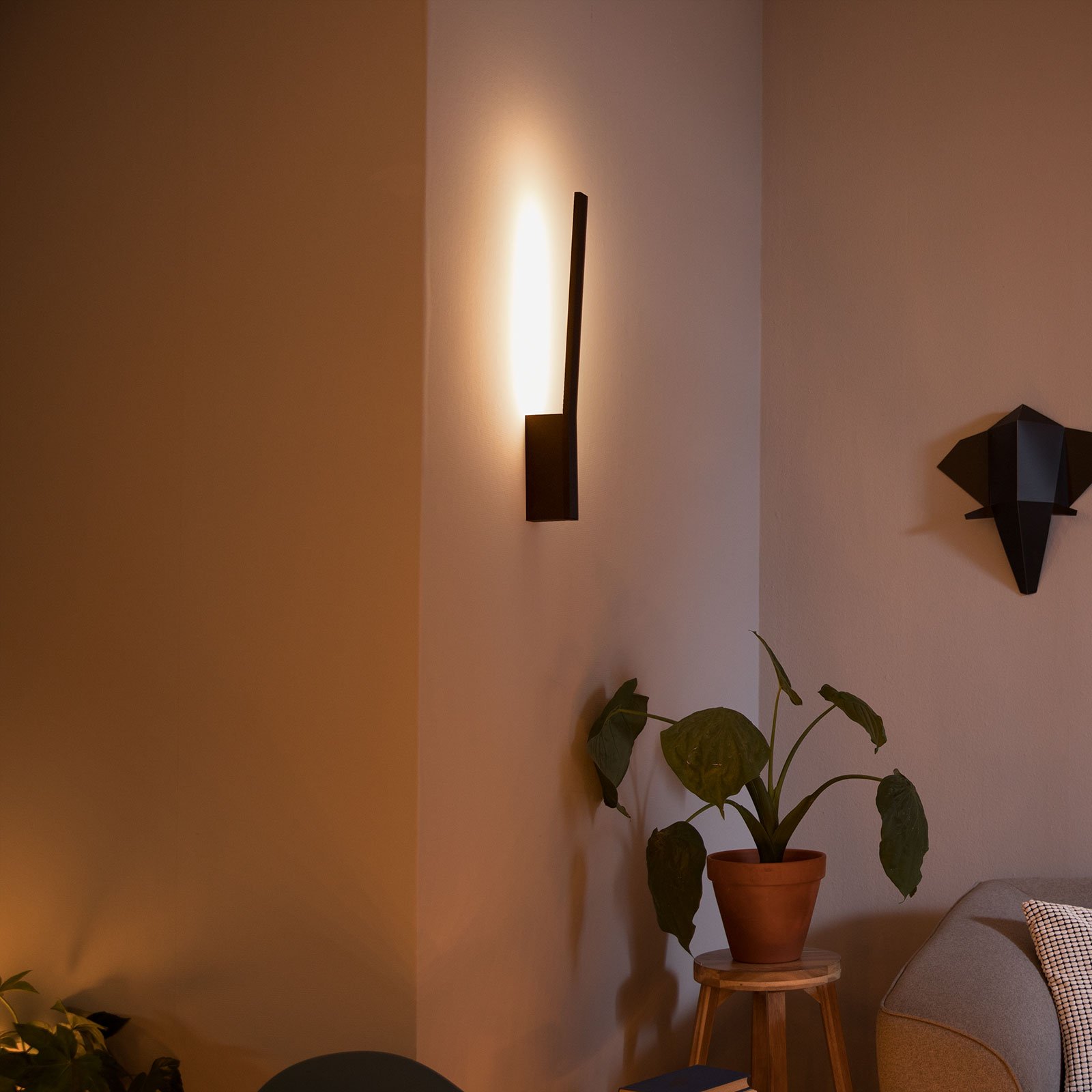 Philips Hue Liane LED wandlamp, RGBW 