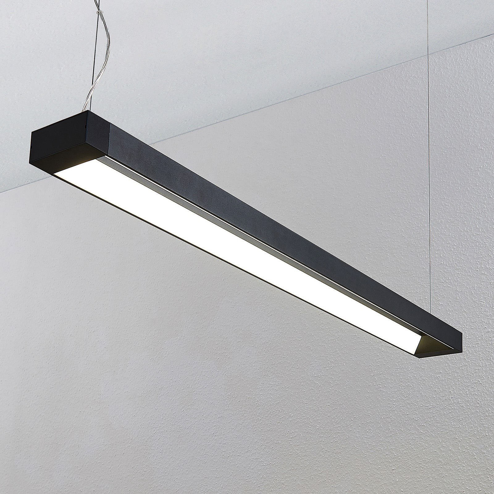 Arcchio Cuna suspension LED noire, angulaire 122cm