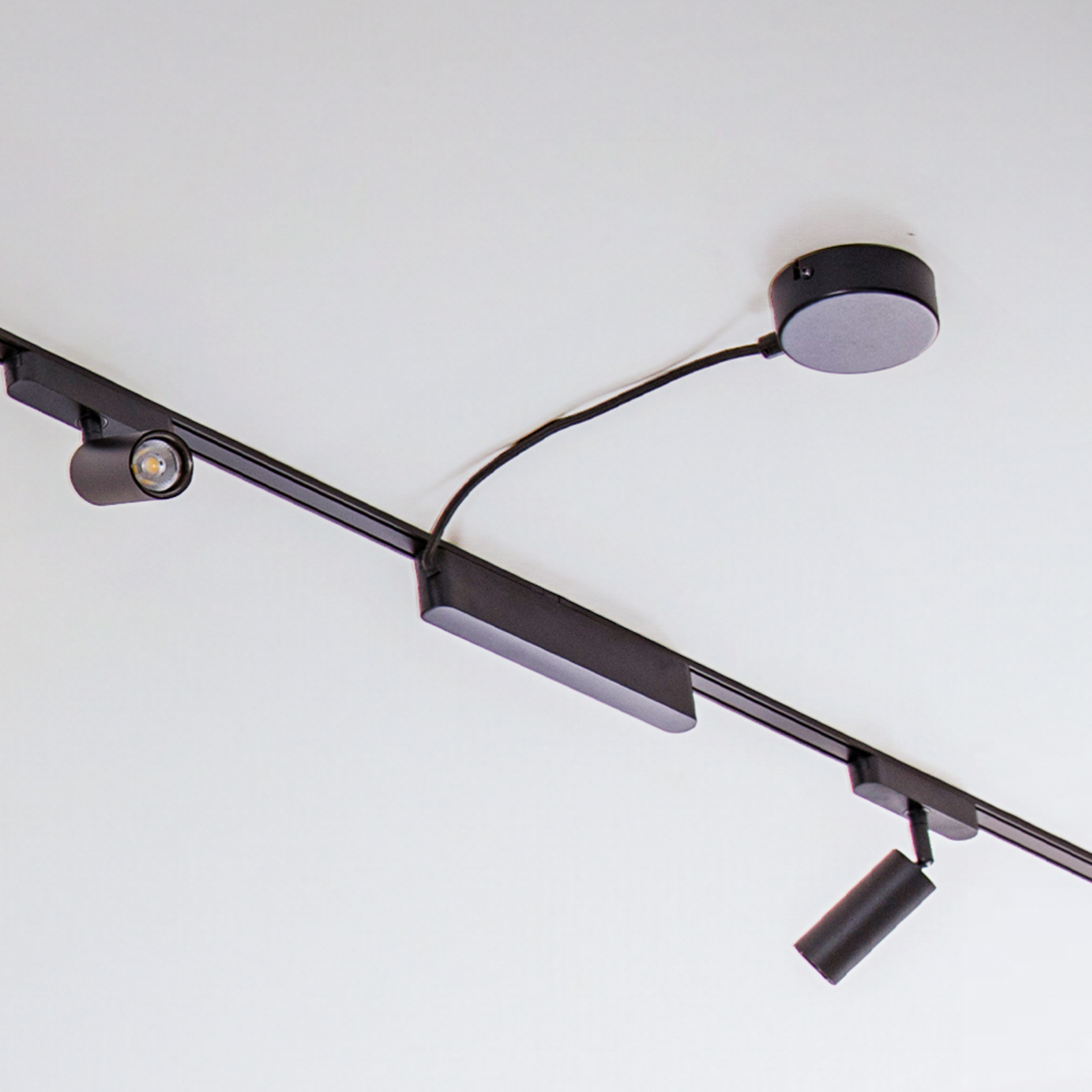 Lumaro track lighting system, spots, 16-light black, Ø4cm, 48 V