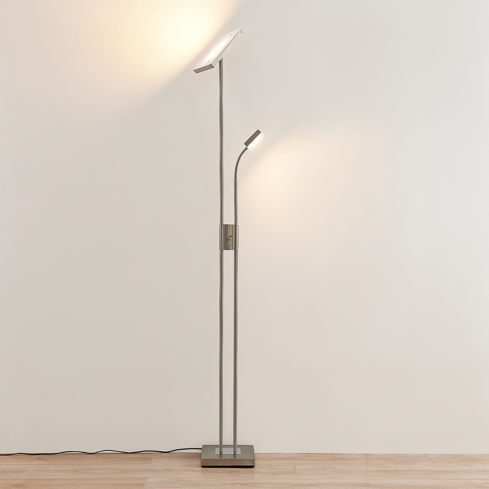 Lindby Seppa LED stojací lampa, hranatá, nikl
