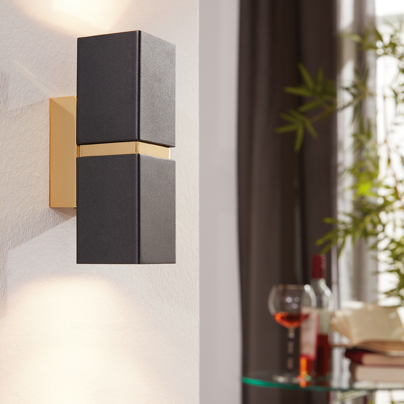 Zweiflammige LED-Wandleuchte Passa, eckig