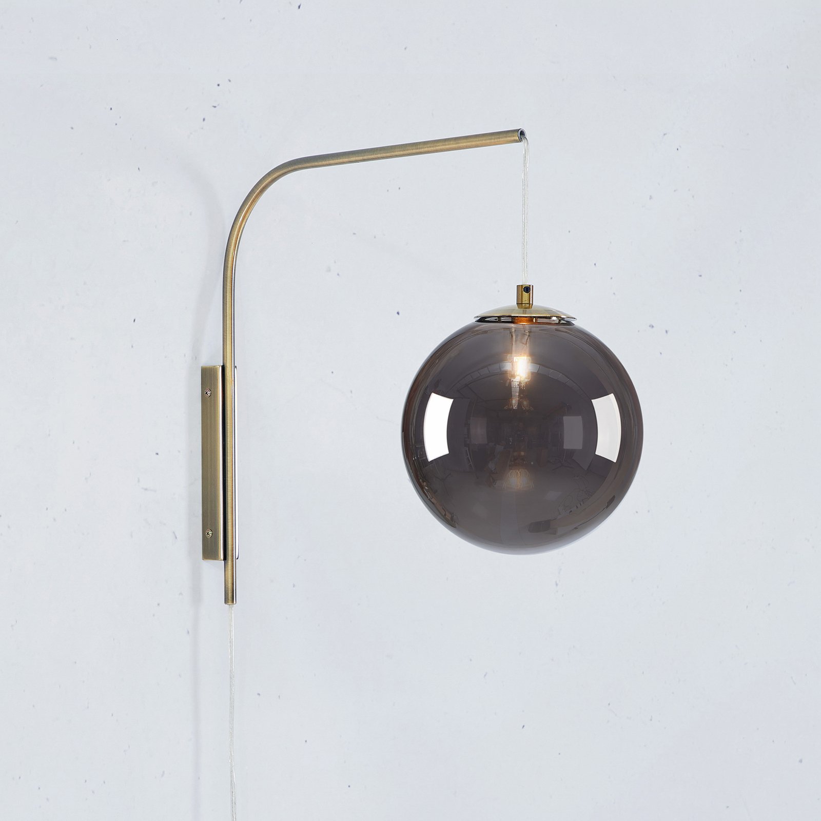 Dione Wandlamp Smoke/Antique Brass - Markslöjd