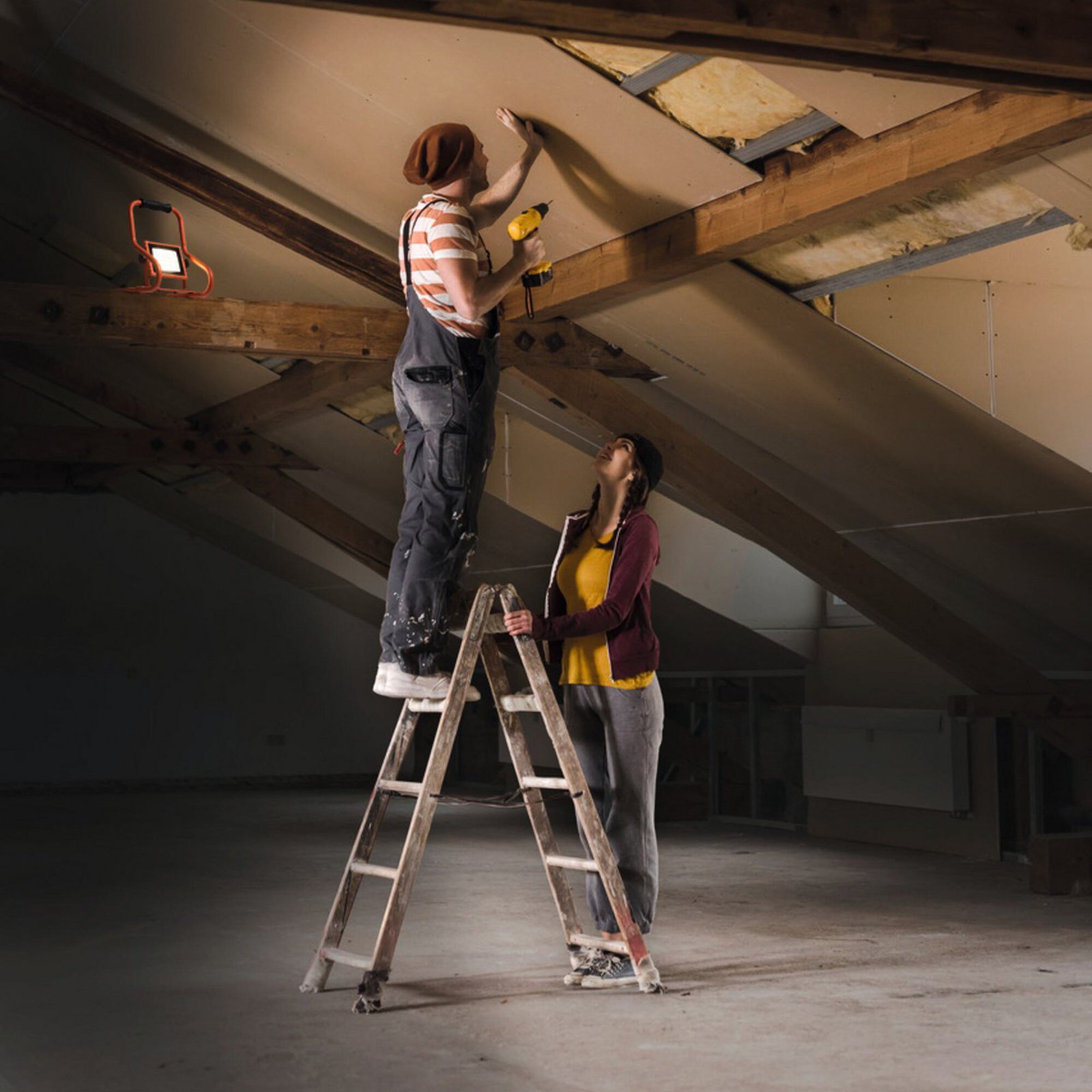 OSRAM LED punjiva radna svjetiljka, 20 W, narančasta, IP44, 4000 K