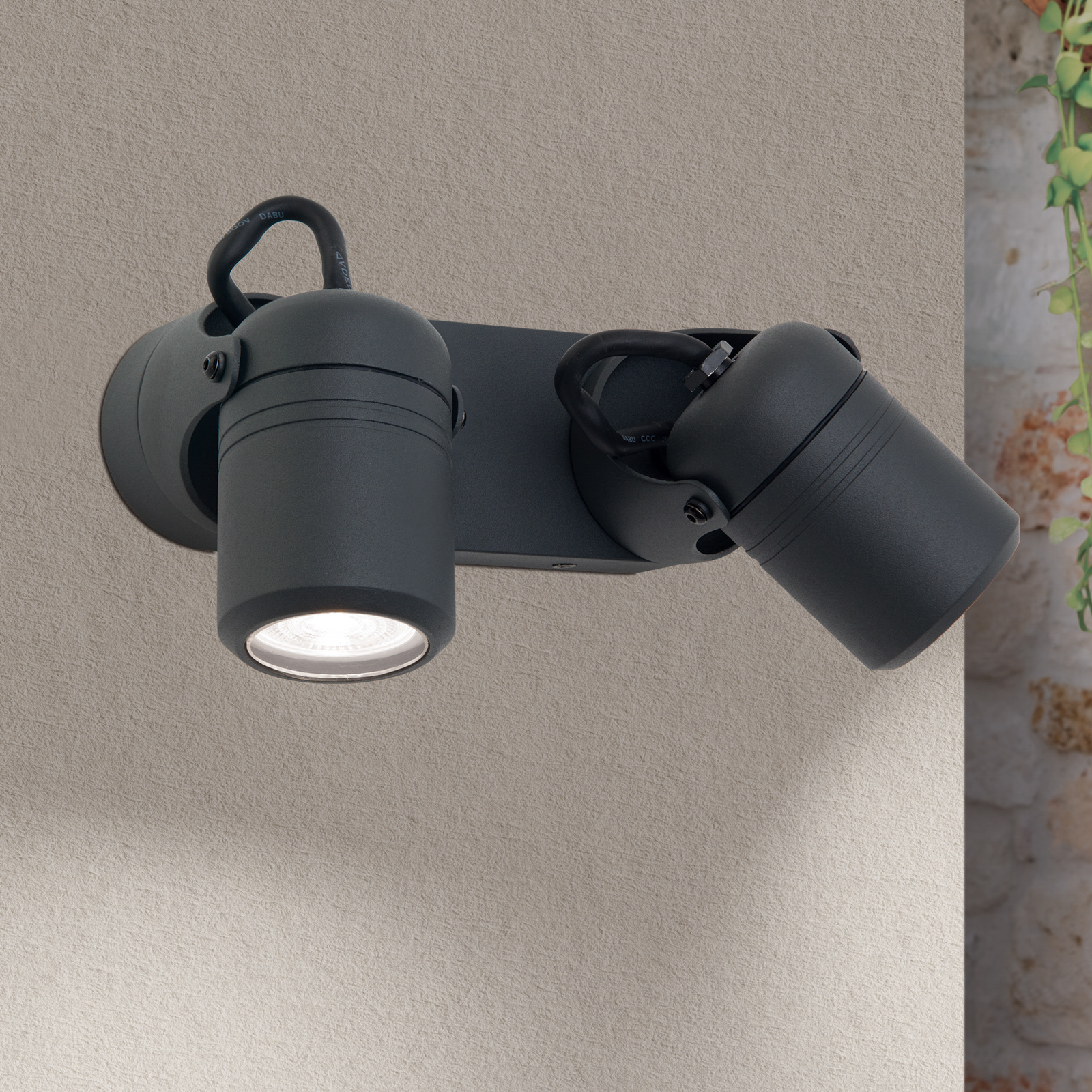 Vision outdoor wall light, pivotable, two-bulb