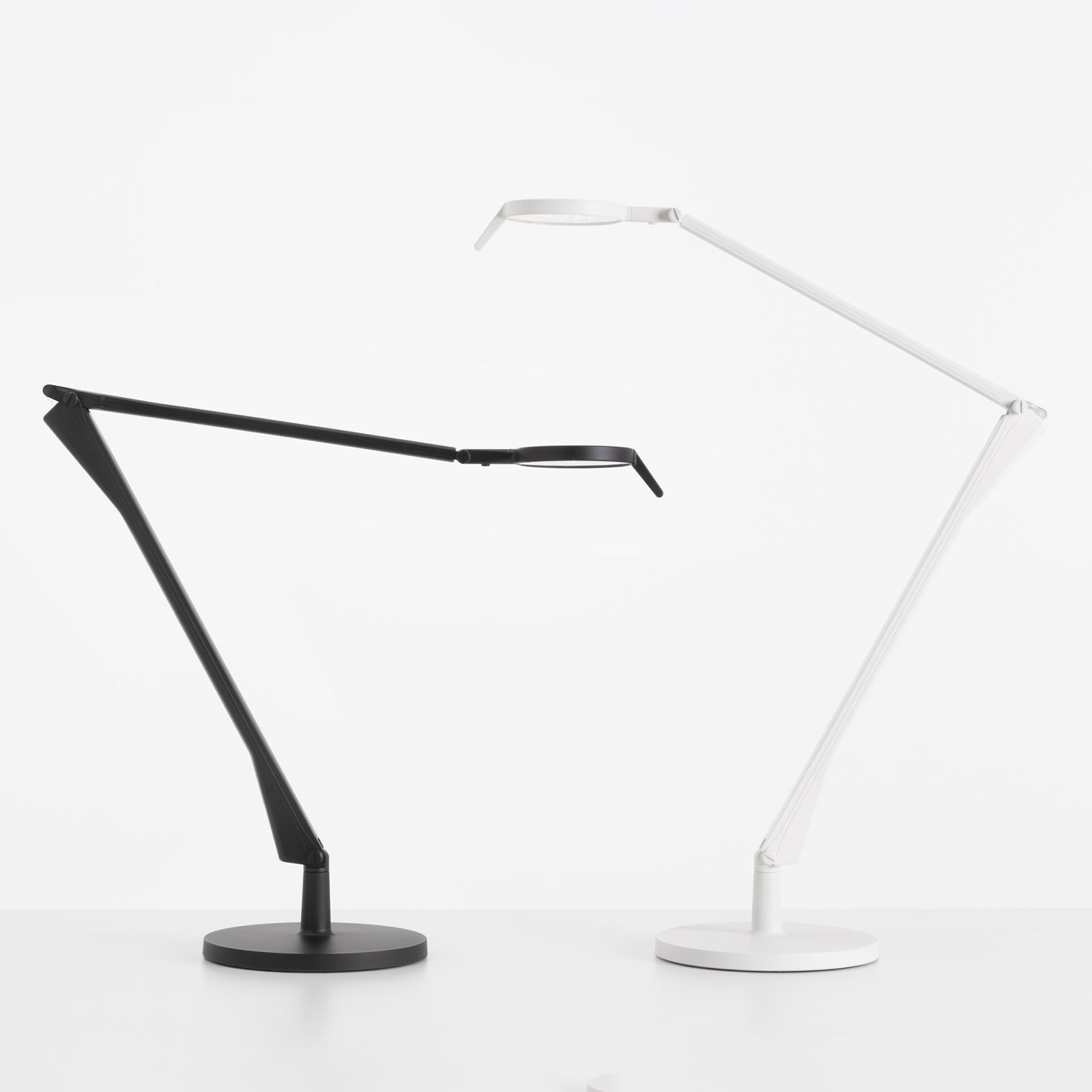 Kartell Aledin Tec - lampa stołowa LED, biała