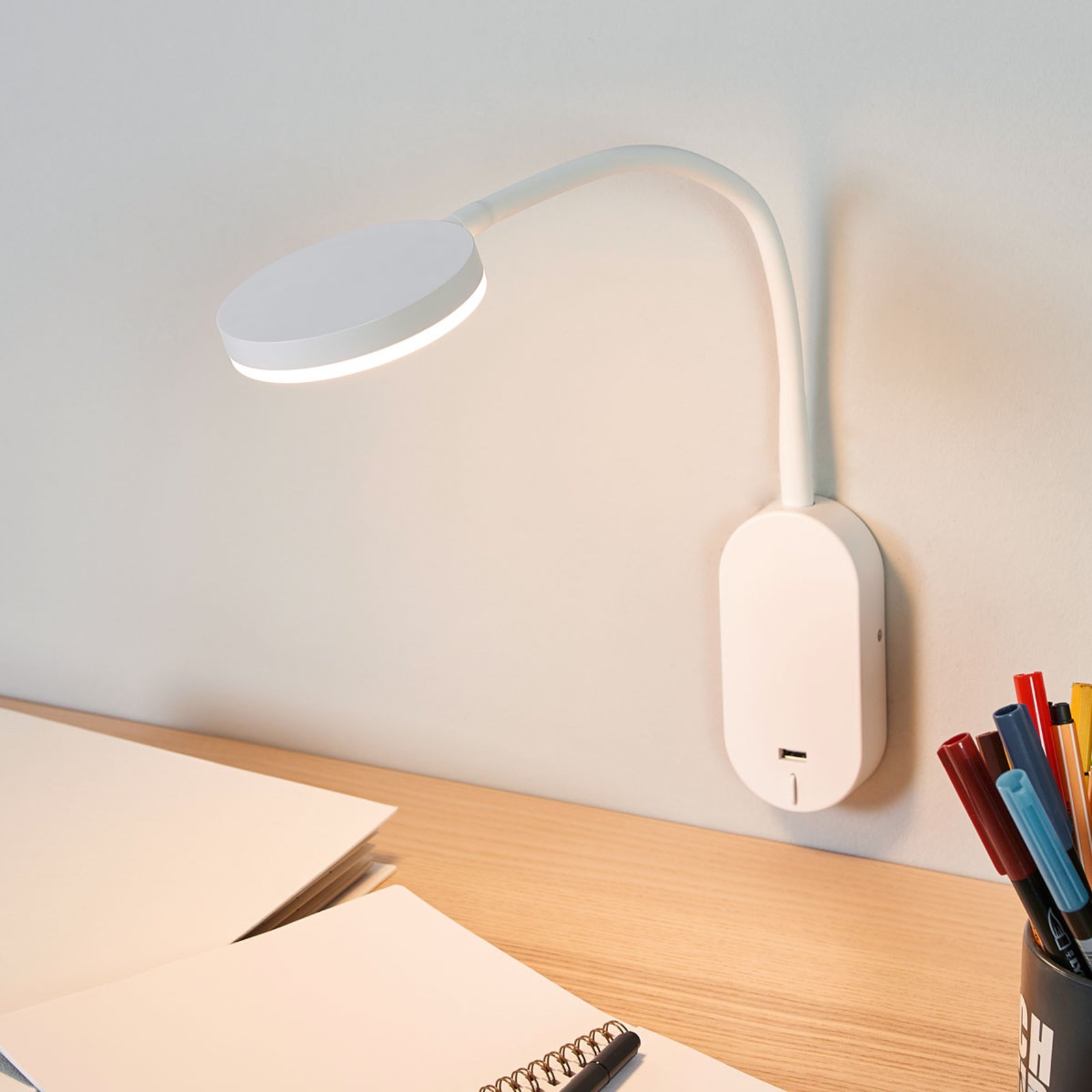 Lindby Flexible arm LED wall light Milow with USB port, for Bedroom, plastic, 4.5 W, energy efficiency: A+, W: 10 cm, H: 39.5 cm