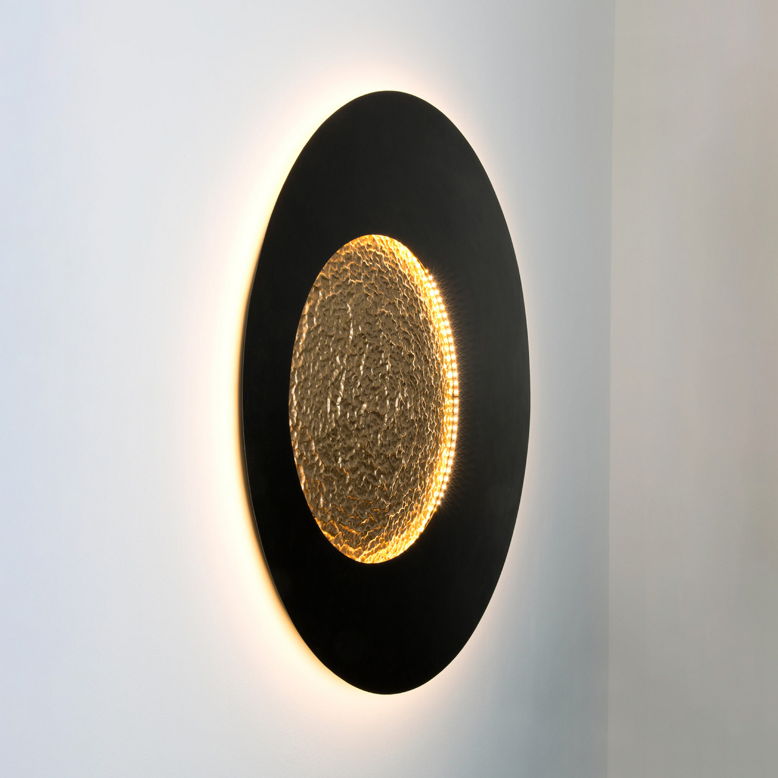 LED-seinalamp LUNA GIGANTE XL, must/kuldne, Ø 100 cm, hämardatav