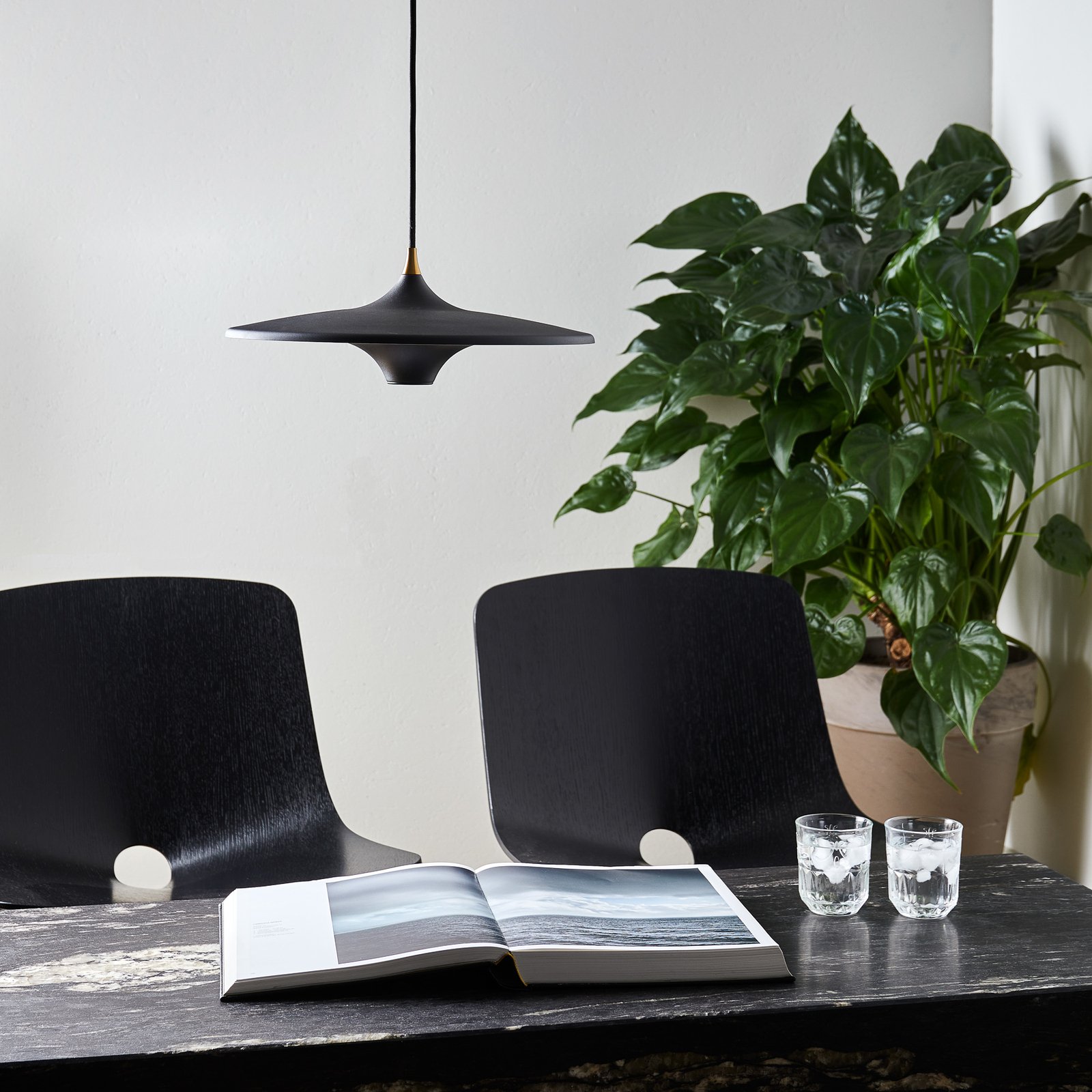 Moja Pendelleuchte Ø35 Black - Loom Design