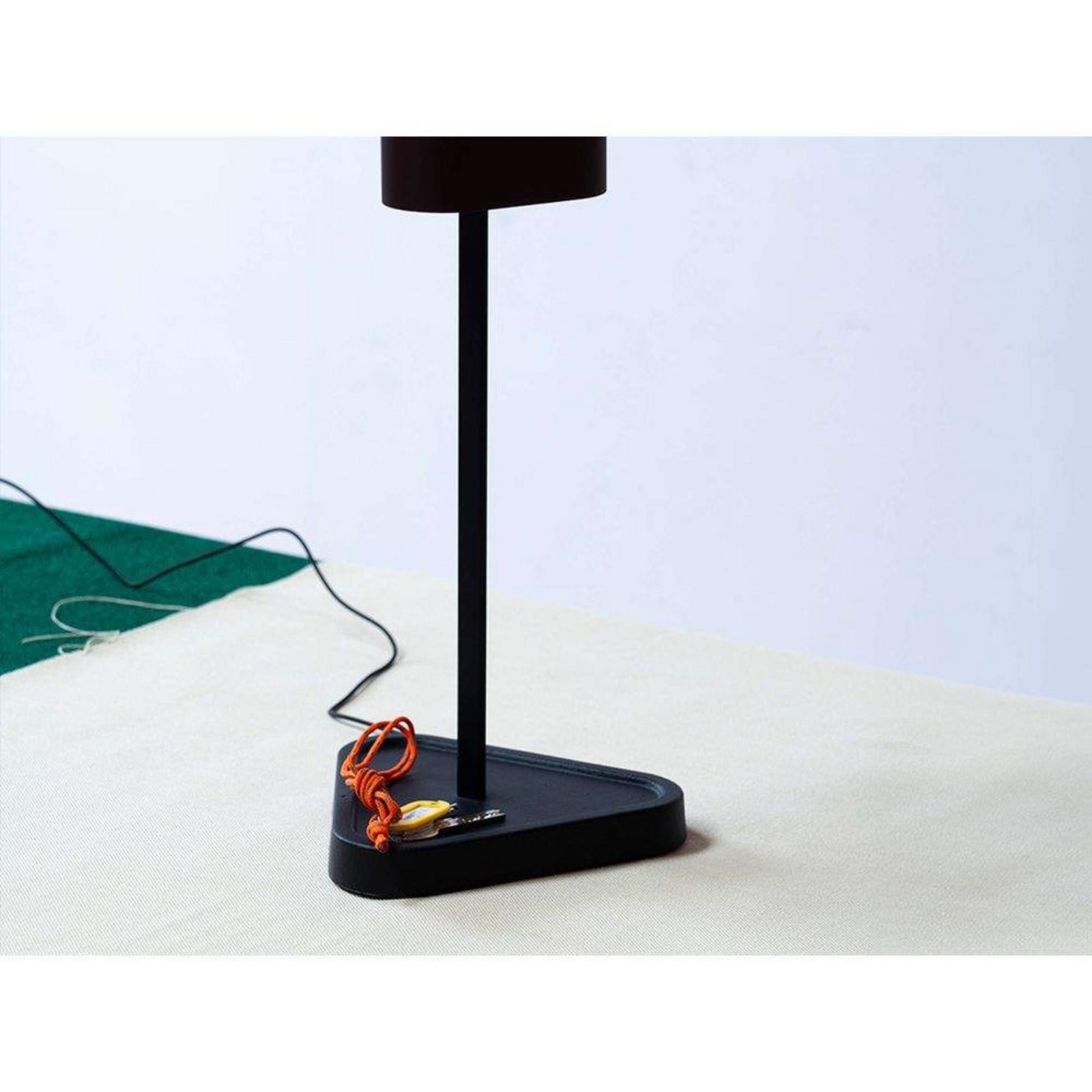 Emi Bordslampa All Off-White FLOS - Vardagsrum - Plast