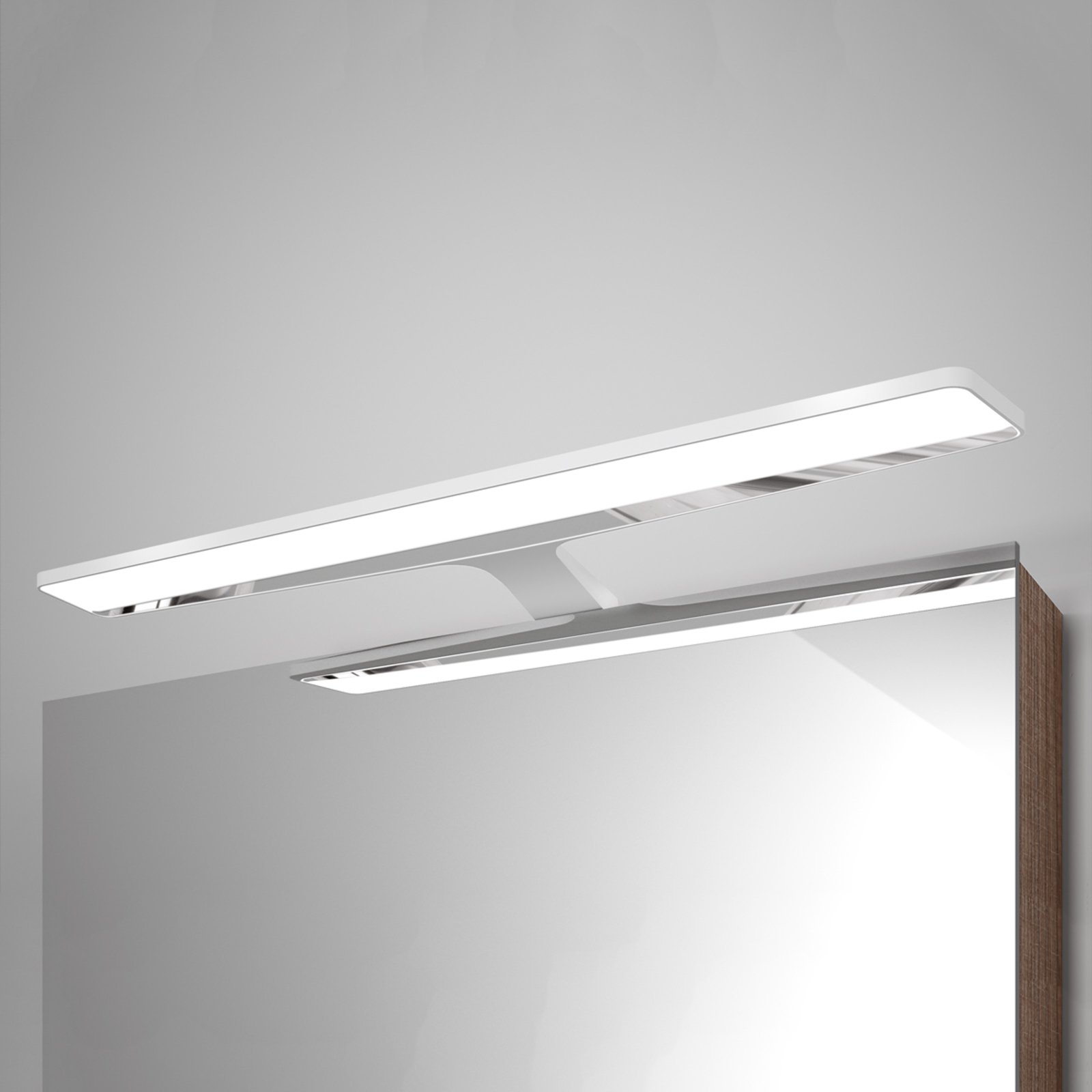 Nayra - vit LED-spegellampa