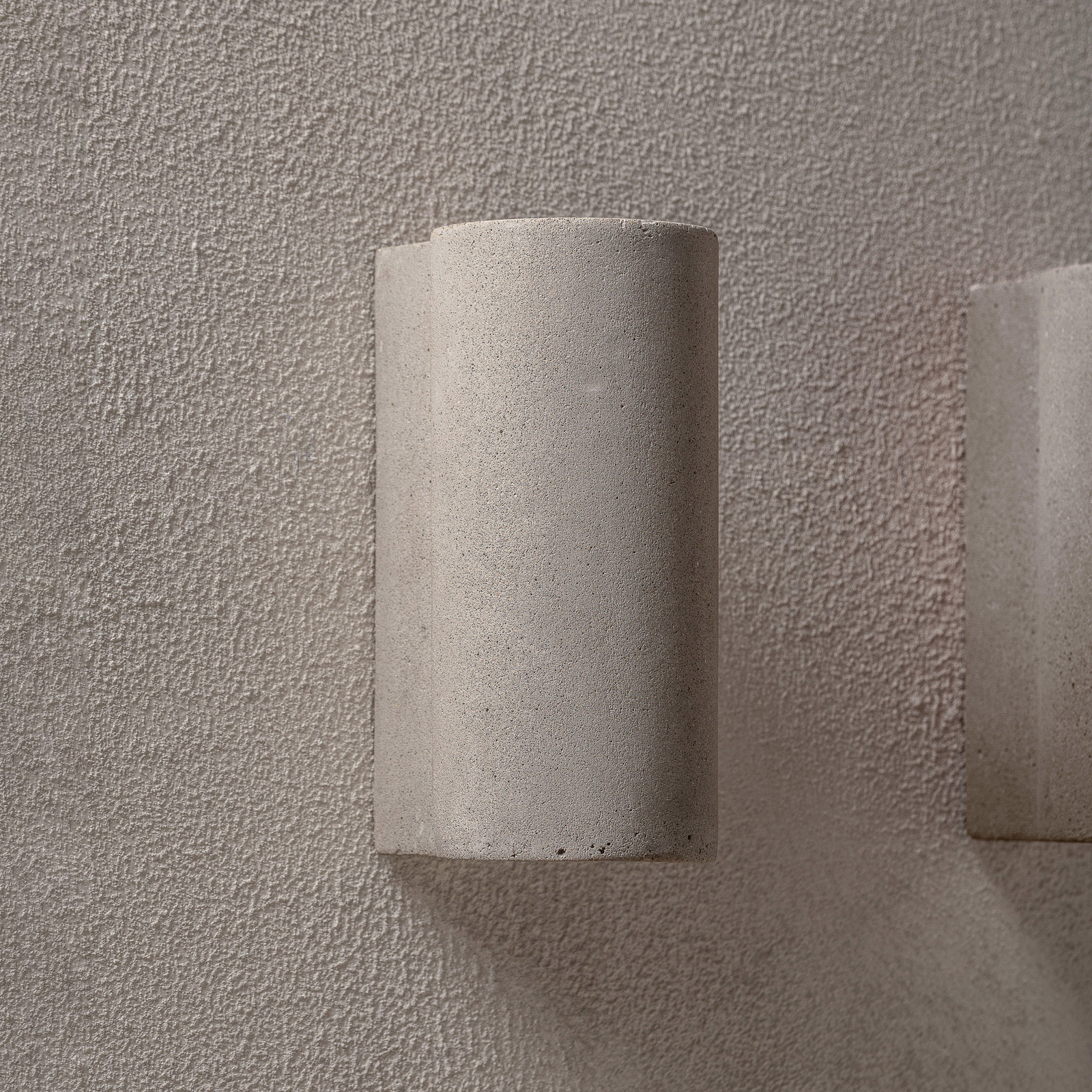 °3 CONCRETE PRIMARY SHAPE væglampe, grå, beton, G9 – Serax