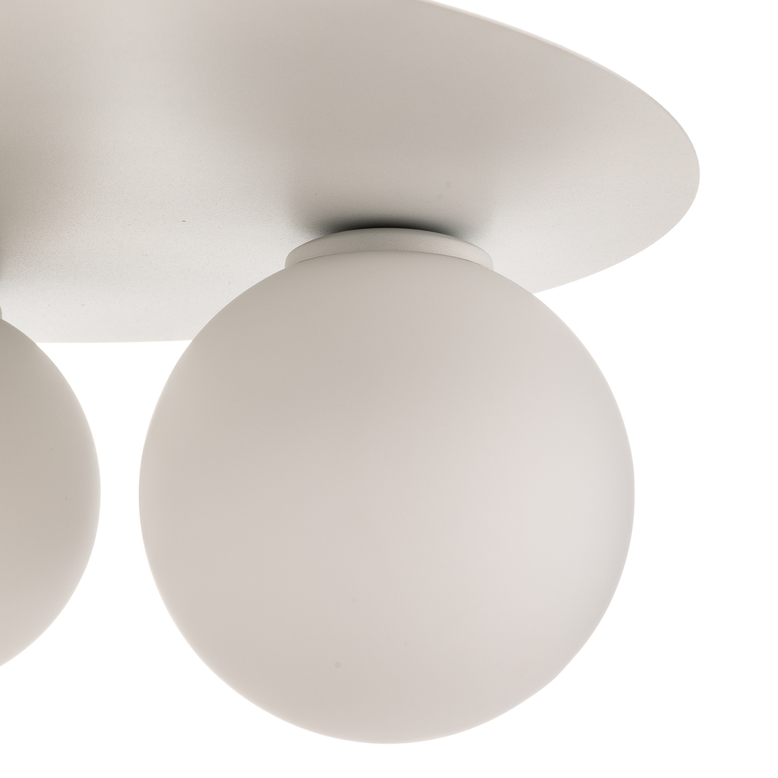 Stropné svietidlo Firn, okrúhle, s tromi žiarovkami, biele