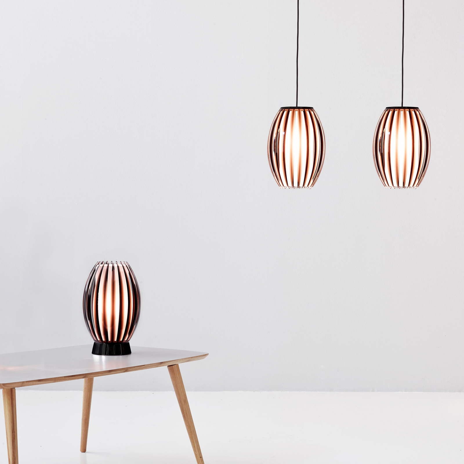 Tentacle Tischleuchte M Black/Smoke - Herstal Tentacle Tischleuchte M Black/Smoke - Herstal