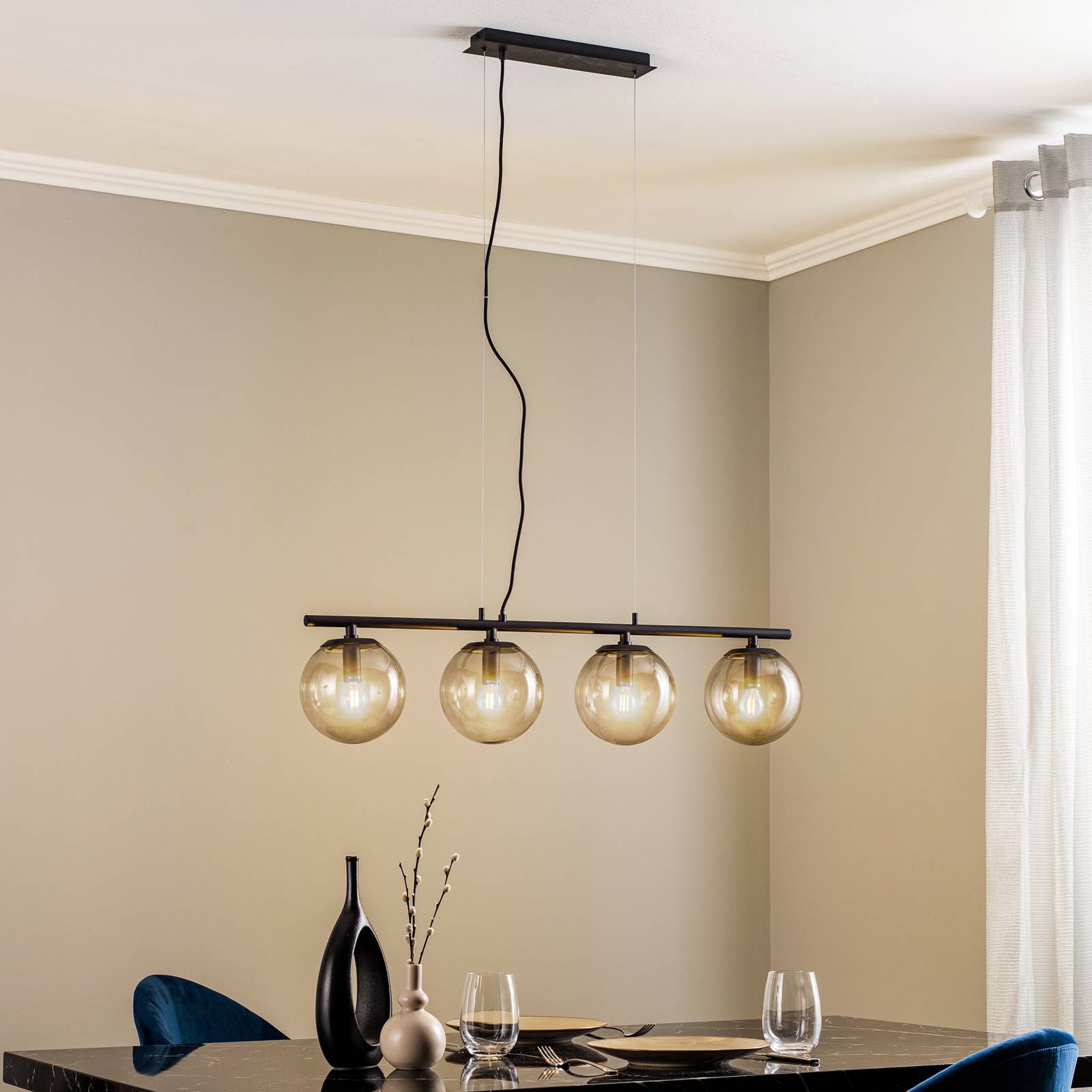 Lucande Sotiana-hængelampe, 4 glaskugler, sort
