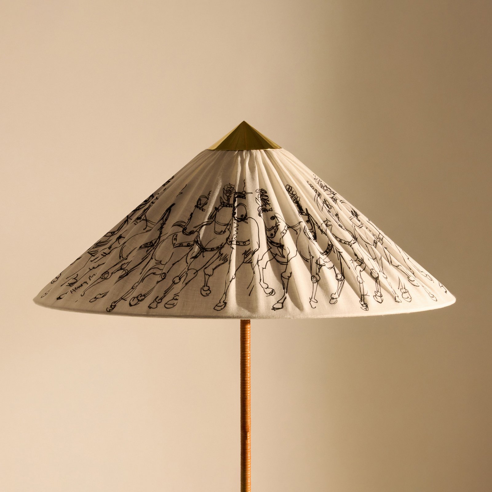 Garró Special Edition Henry Moore Stehleuchte Textil - GUBI