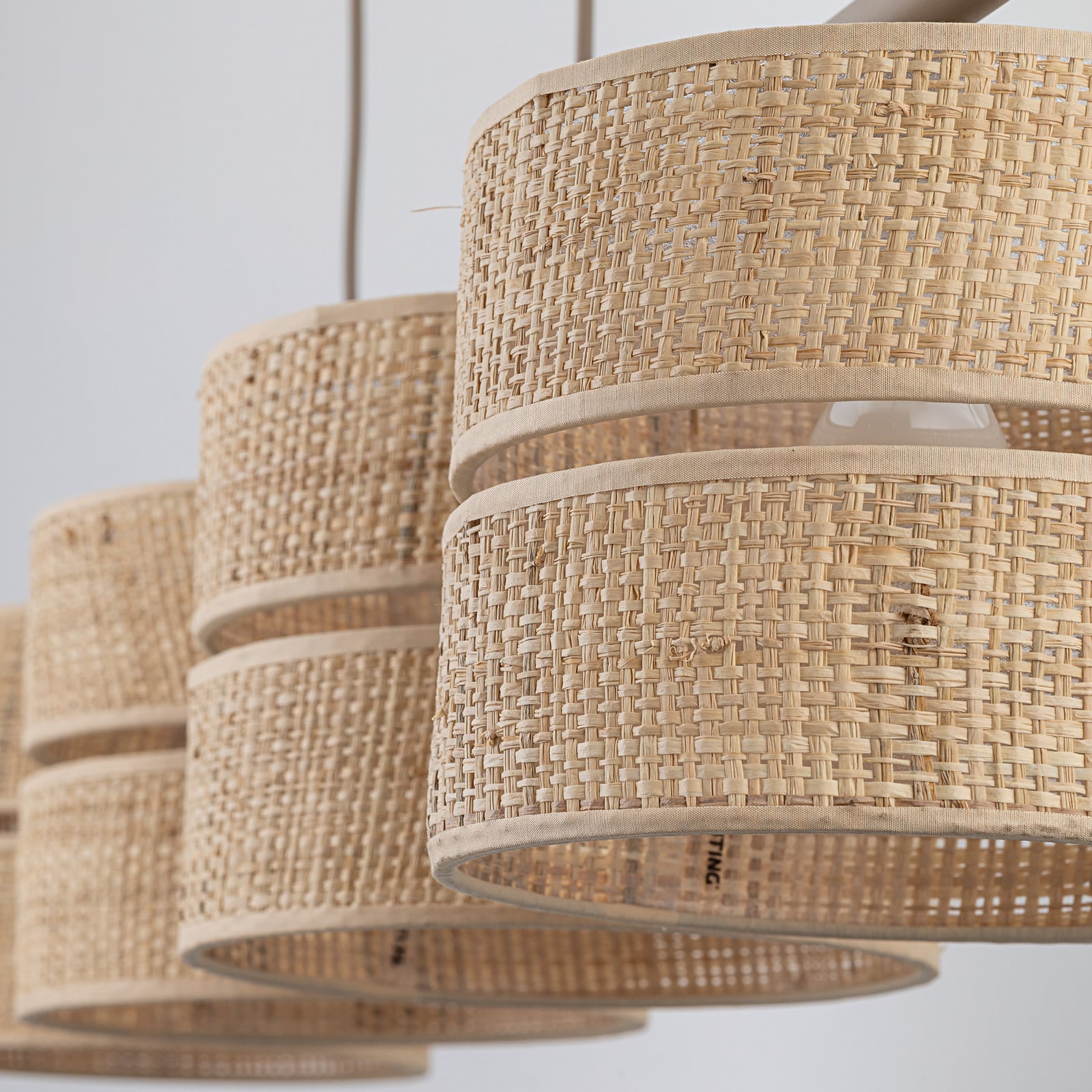 Calma lógó világítás, 4 izzós, bézs, raphás, hossza 95 cm Calma lógó világítás, 4 izzós, bézs, raphás, hossza 95 cm