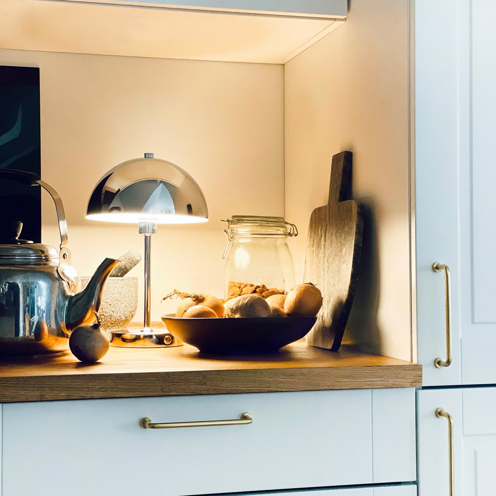 Dyberg Larsen oplaadbare LED tafellamp Stockholm, chroom