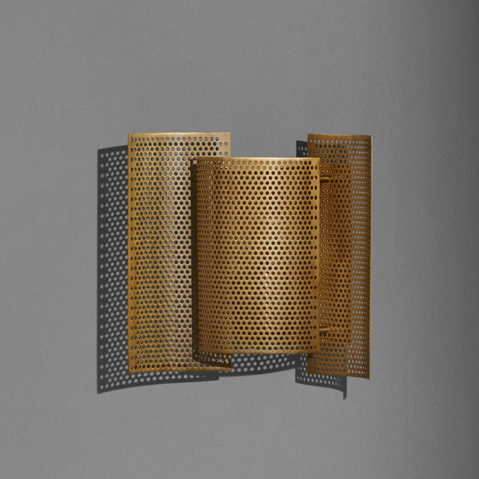 Butterfly Perforated Wandleuchte Brass - Northern