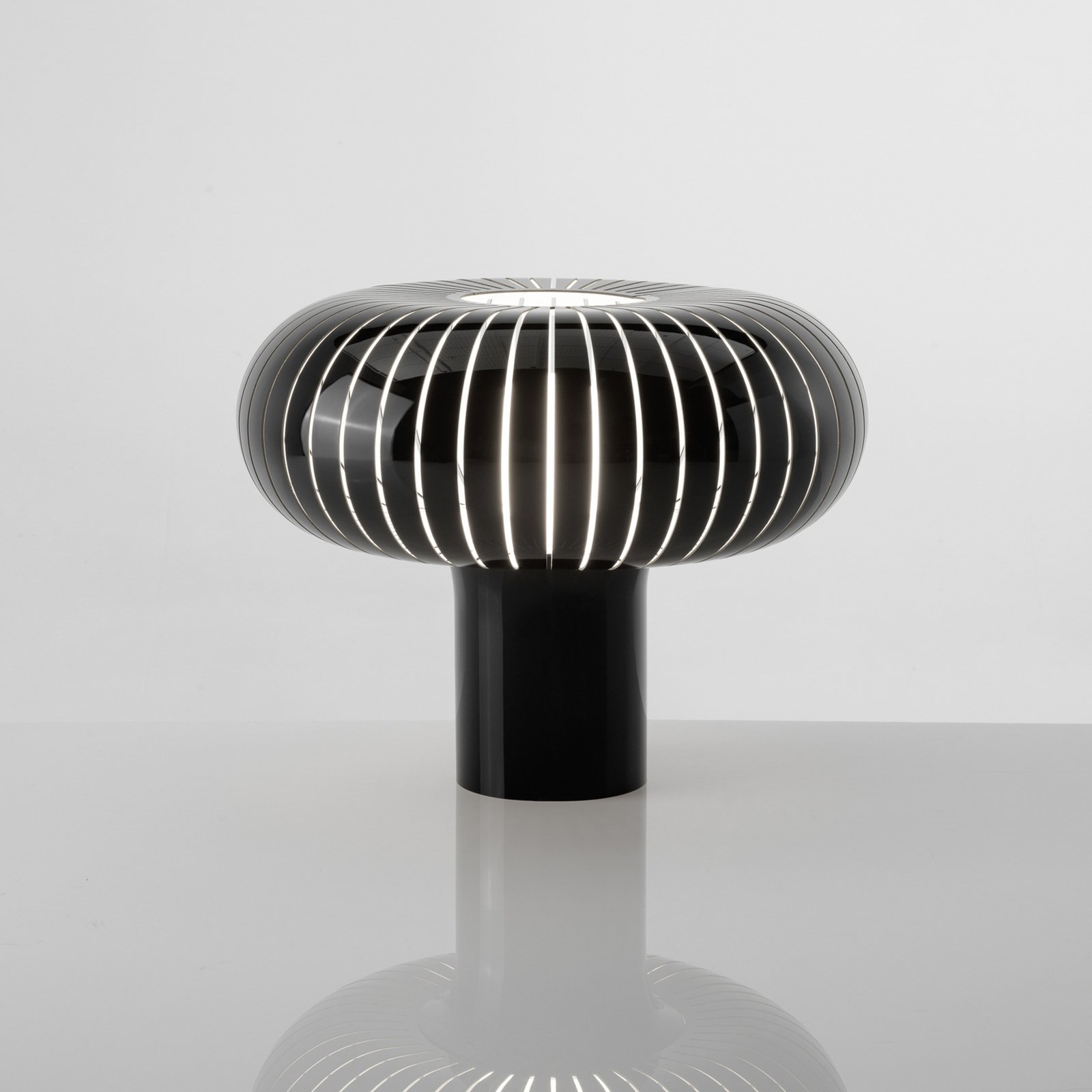 Teresa Candeeiro de Mesa Preto - Kartell