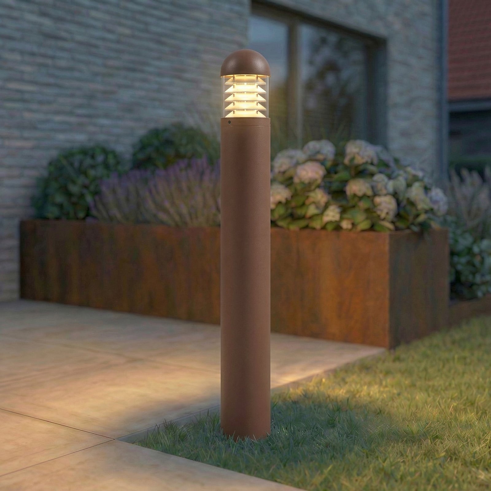 Skagena LED osvětlení cesty, výška 90 cm, IP54, hliník, hnědá - Lucande