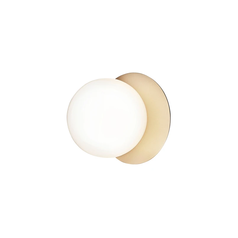 Nuura Aps – Liila 1 Wand-/Deckenleuchte IP44 Medium Nordic Gold/Opal White Nuura
